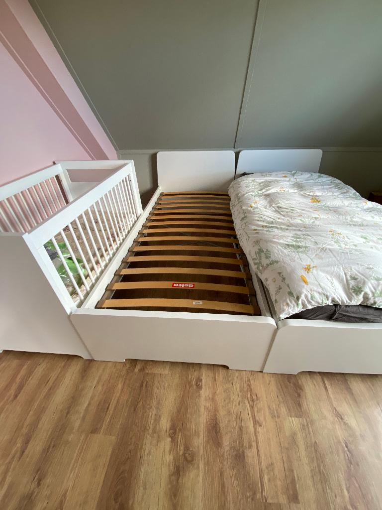2x 1-persoonsbed, Ophalen, 90 cm, Eenpersoons, Wit