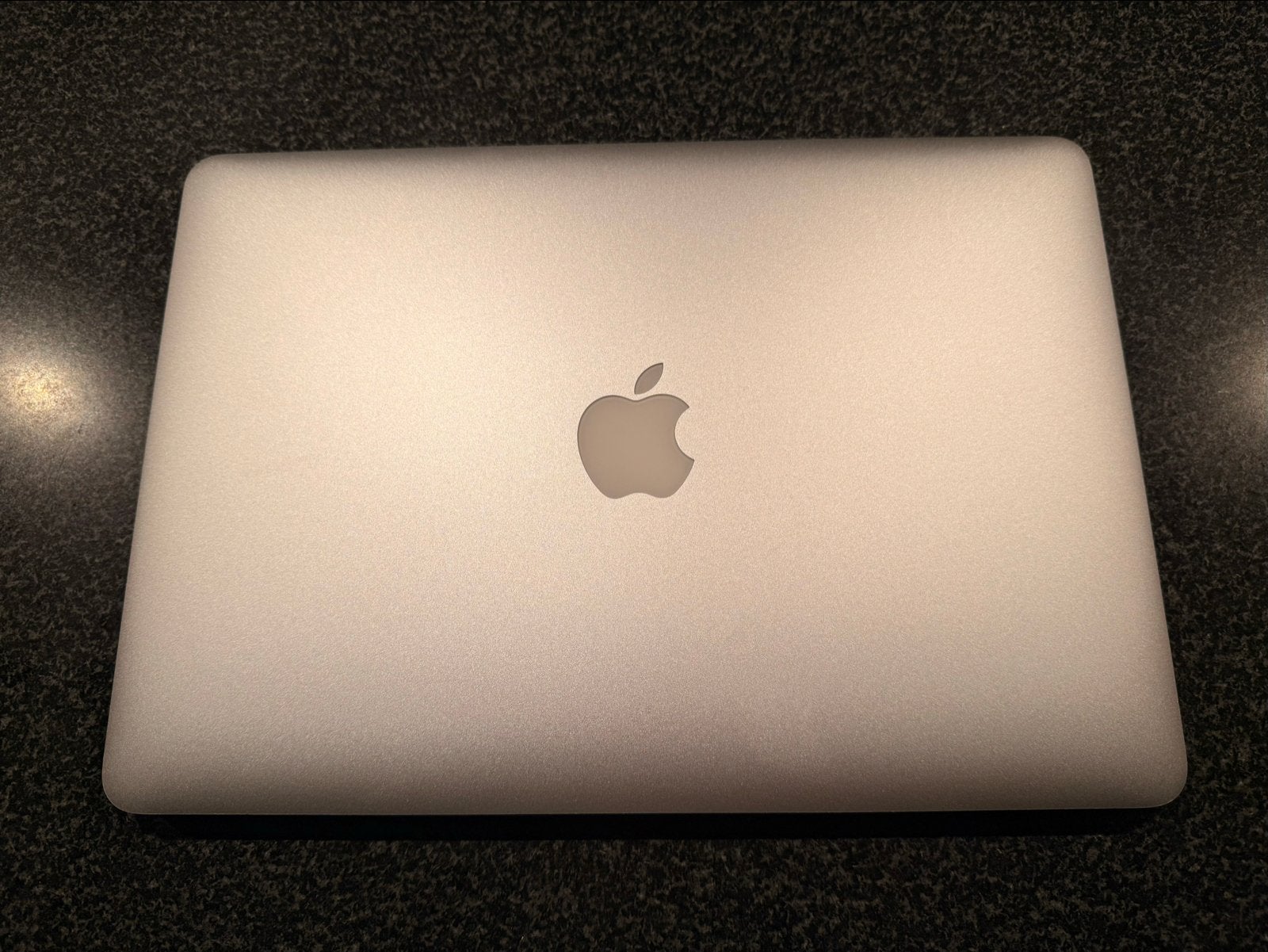 MacBook Air 13-inch (2017) - Intel Core i5, 8GB RAM, Computers en Software, Apple Macbooks, Ophalen, Gebruikt, Qwerty, 8 GB