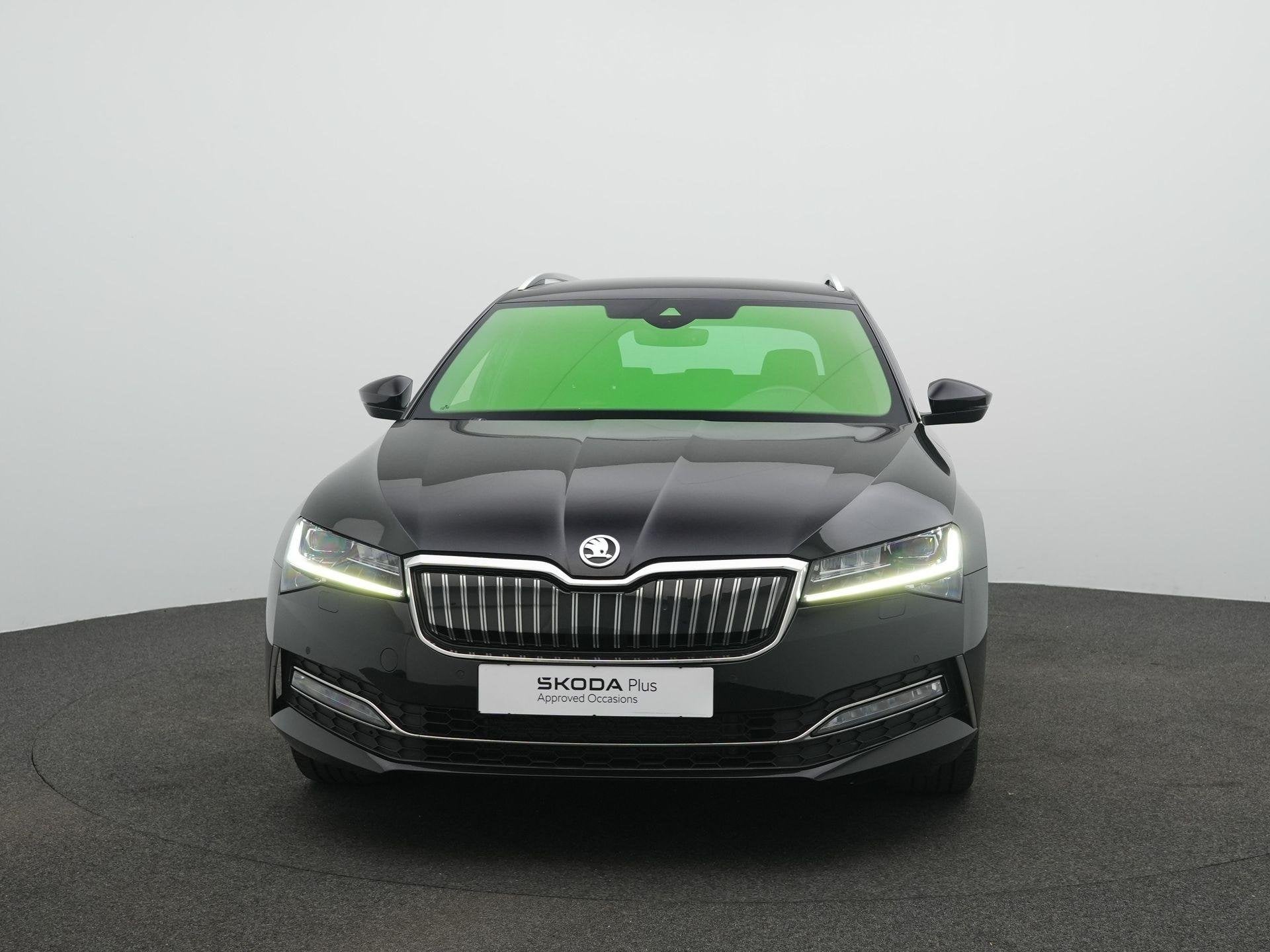 Skoda Superb Combi 1.4 TSI 218pk iV Laurin & Klement | Trekh, Stof, Gebruikt, 4 cilinders, Zwart