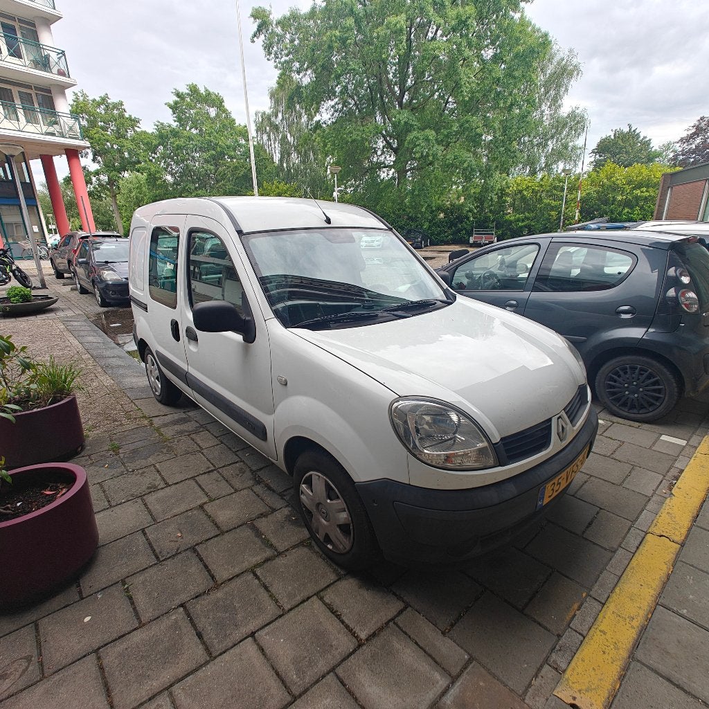 Renault Kangoo 1.2 16V E4 2007, Auto's, Bestelauto's, Voorwielaandrijving, 74 pk, 4 cilinders, Renault