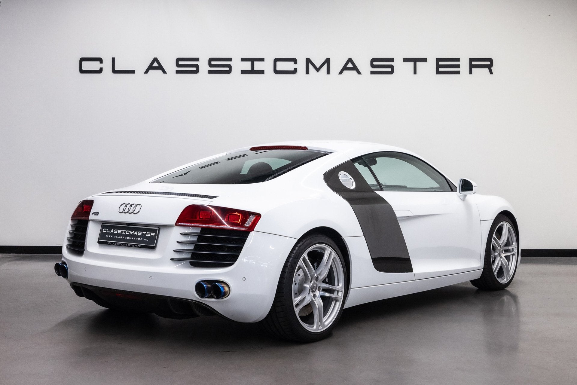 Audi R8 4.2 V8 FSI Btw auto, Fiscale waarde € 22.000,- (, Auto's, Automaat, Gebruikt, Wit, Bedrijf