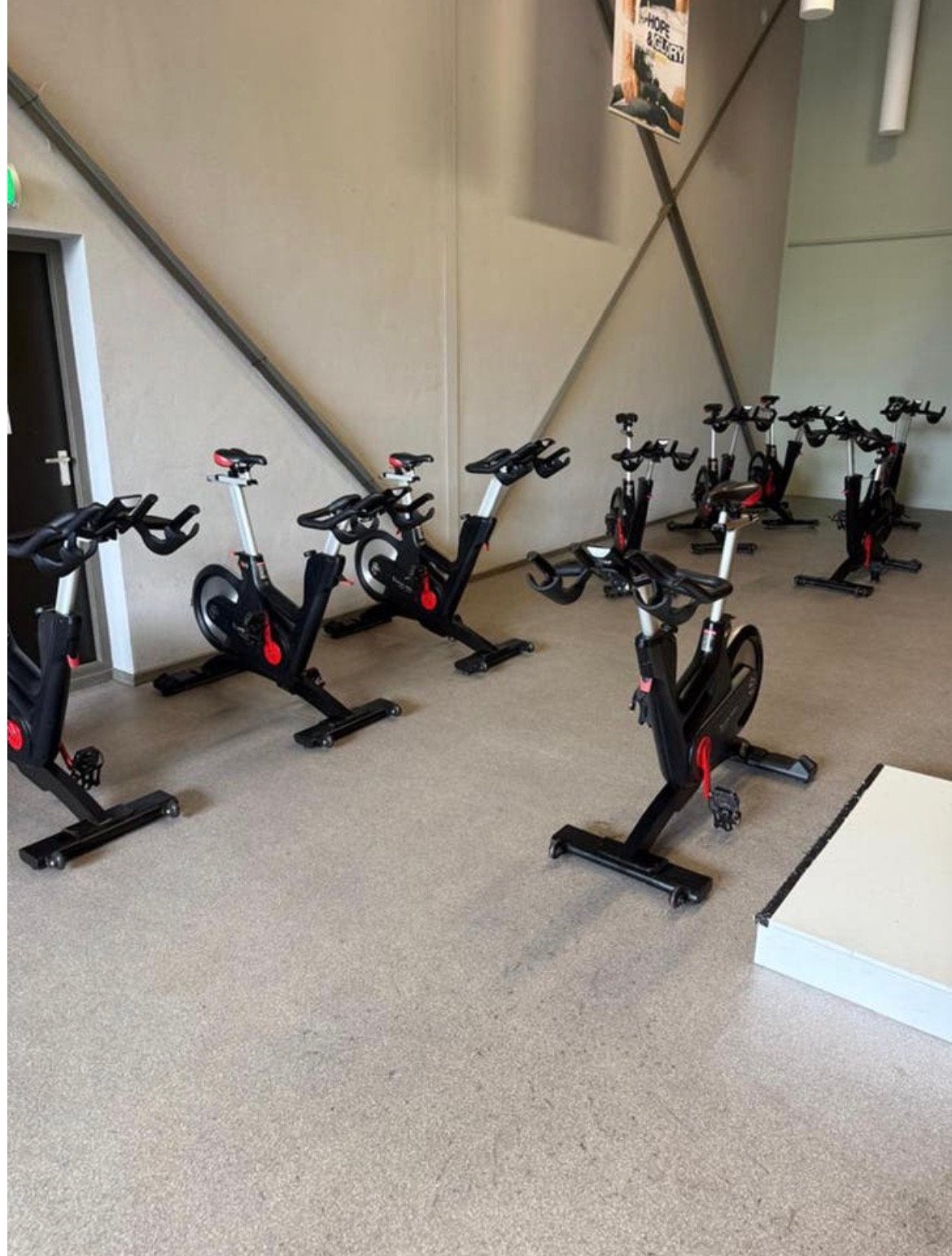 31 Tomahawk IC7 Spinningbikes / Spinning fietsen / Cycles, Ophalen, Benen, Gebruikt, -