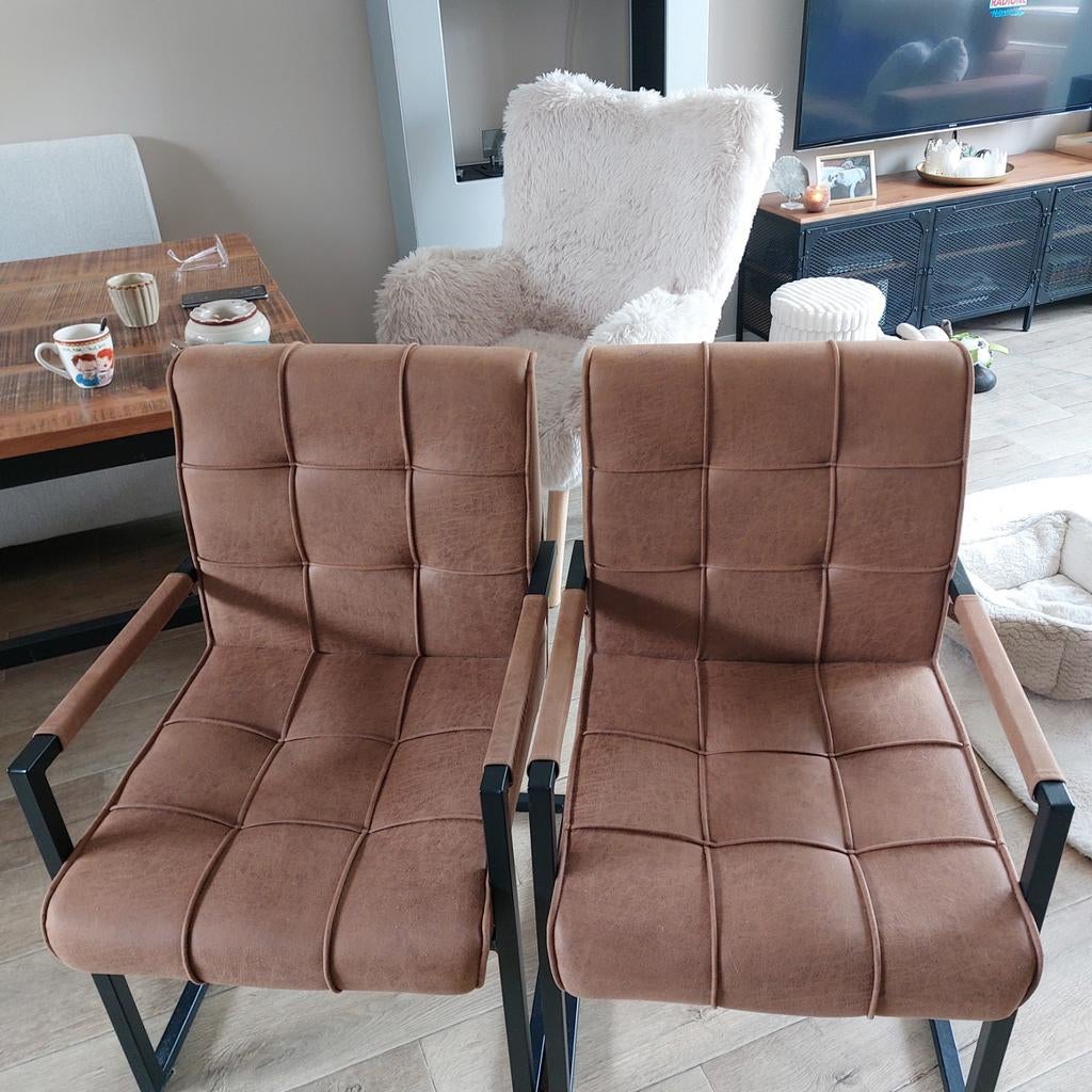 Twee eetkamerstoelen cognac, Huis en Inrichting, Stoelen, Ophalen of Verzenden, Zo goed als nieuw, Bruin, Twee