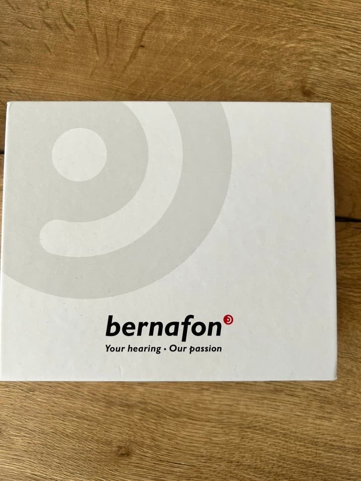 Een stuks Gehoorapparaat Bernafon Alpha 9 MNB T, Ophalen of Verzenden, Zo goed als nieuw