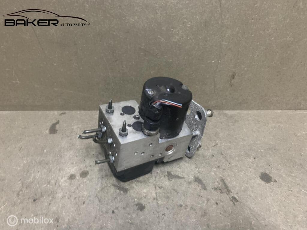 ABS pomp Mercedes E-klasse S210 W210 ('96-'03) A0044311412, Gebruikt, Mercedes-Benz, Ophalen of Verzenden, Mercedes-Benz