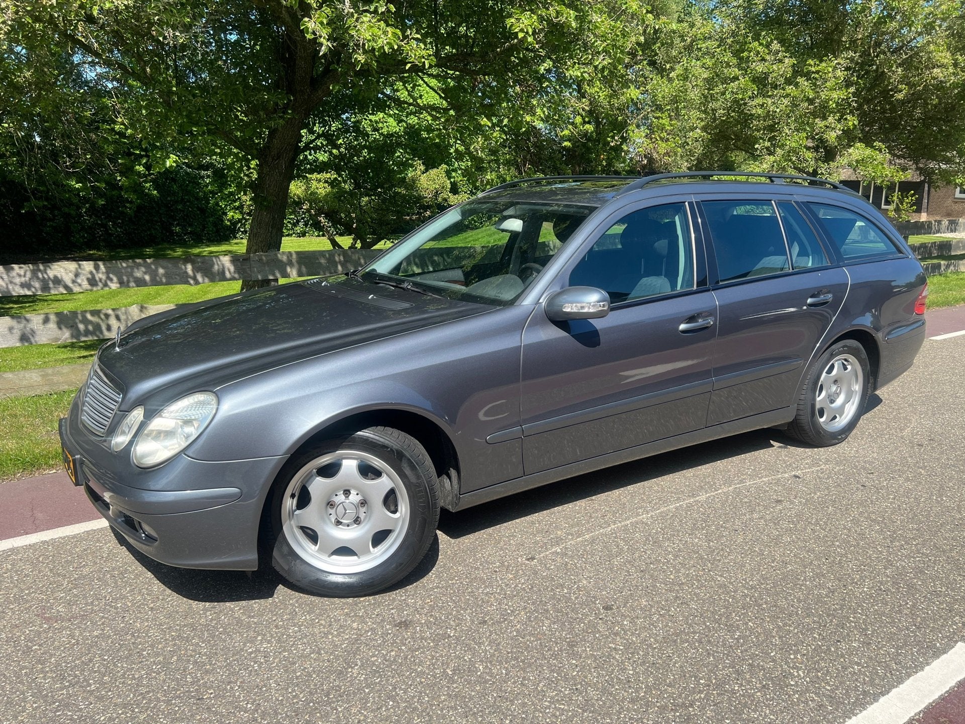 Mercedes-Benz E-klasse Combi 200 K. Avantgarde Trekhaak, Auto's, Automaat, Zwart, 1796 cc, 163 pk