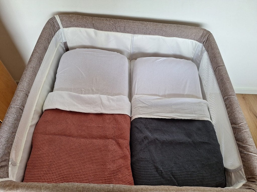 Tweeling co-sleeper, Ophalen, Zo goed als nieuw, Box, Bedje of Wieg