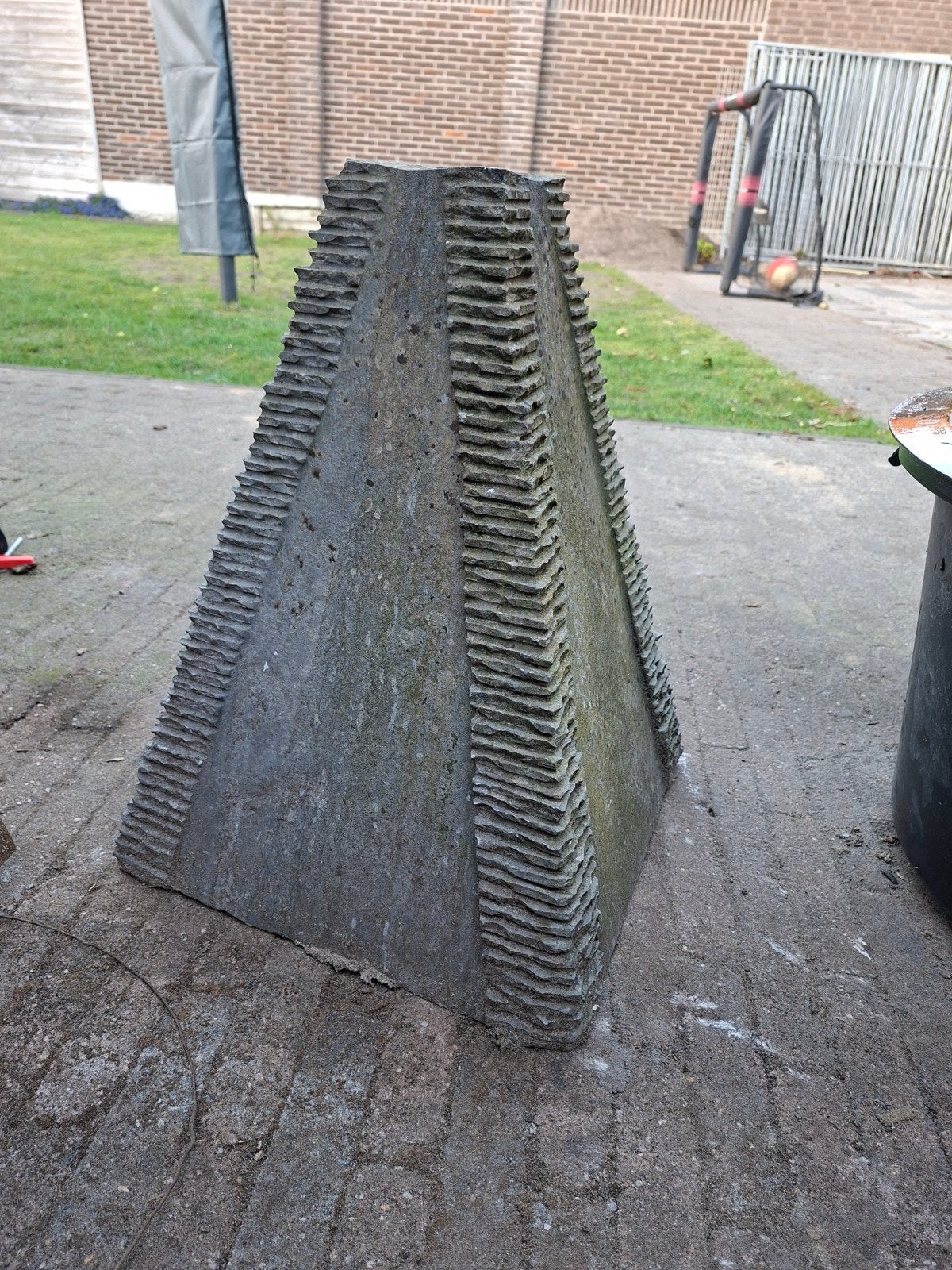 Ornament piramide, Tuin en Terras, Waterpartijen en Fonteinen, Ophalen of Verzenden, Overige materialen, Overige typen