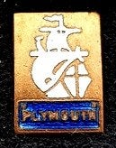 Plymouth pin- kleine maat 13x9 mm., Verzenden, Nieuw, Transport, Speldje of Pin