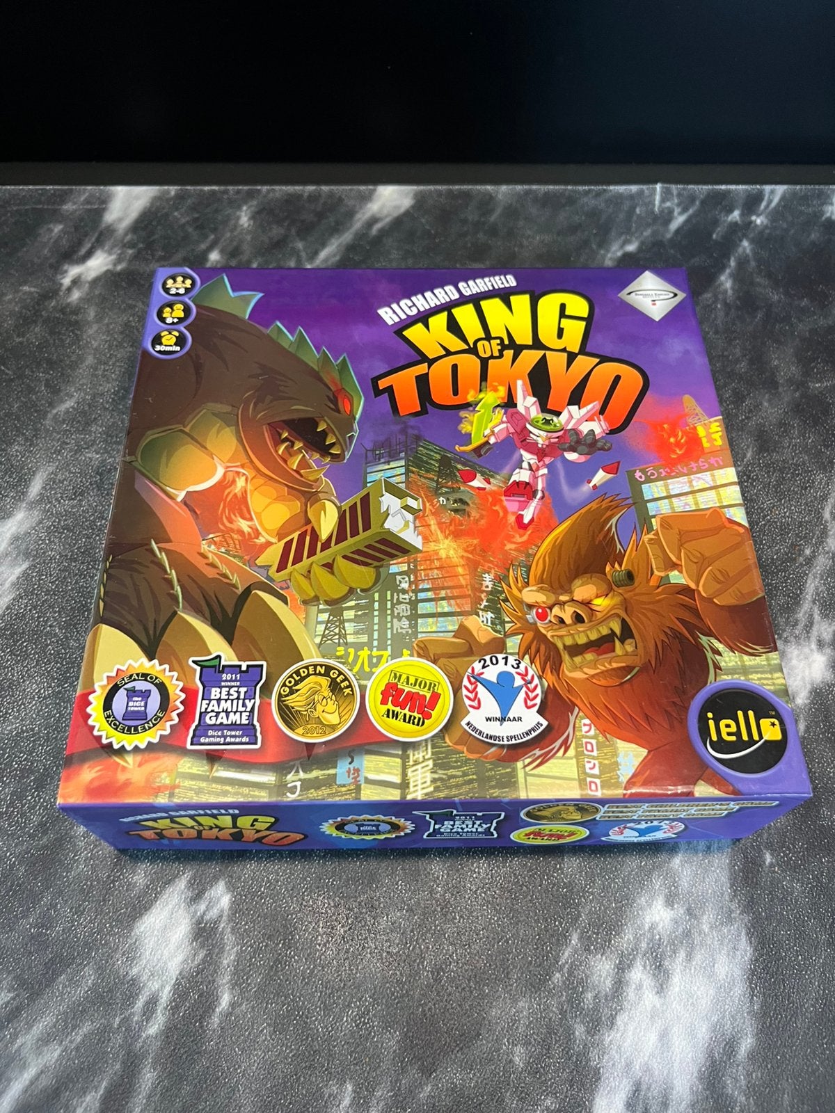 Iello King of Tokyo bordspel, Ophalen of Verzenden, Zo goed als nieuw