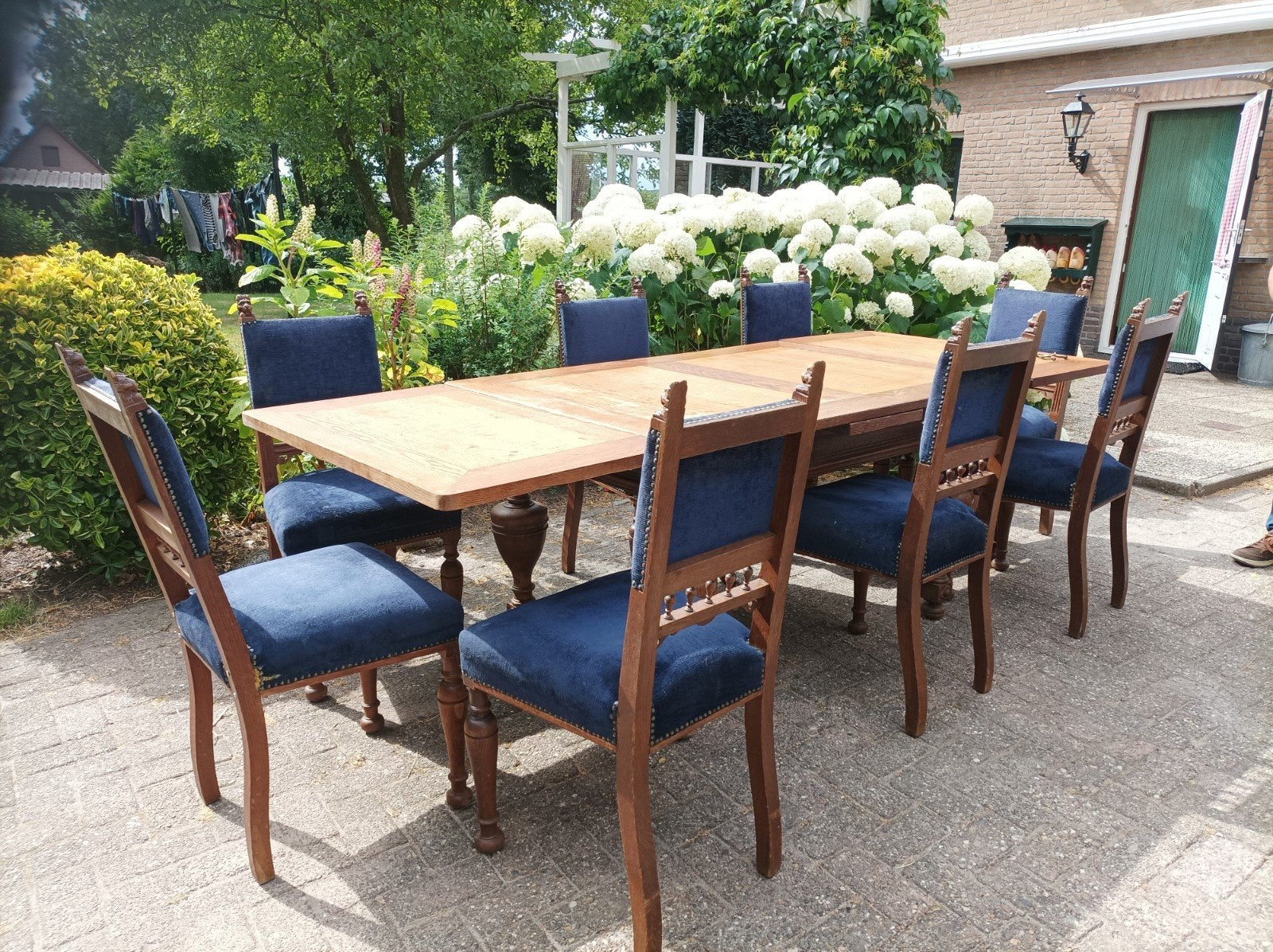 Antieke uitschuifbare hardhouten eettafel met 8 stoelen, Antiek en Kunst, Antiek | Meubels | Tafels, Ophalen of Verzenden