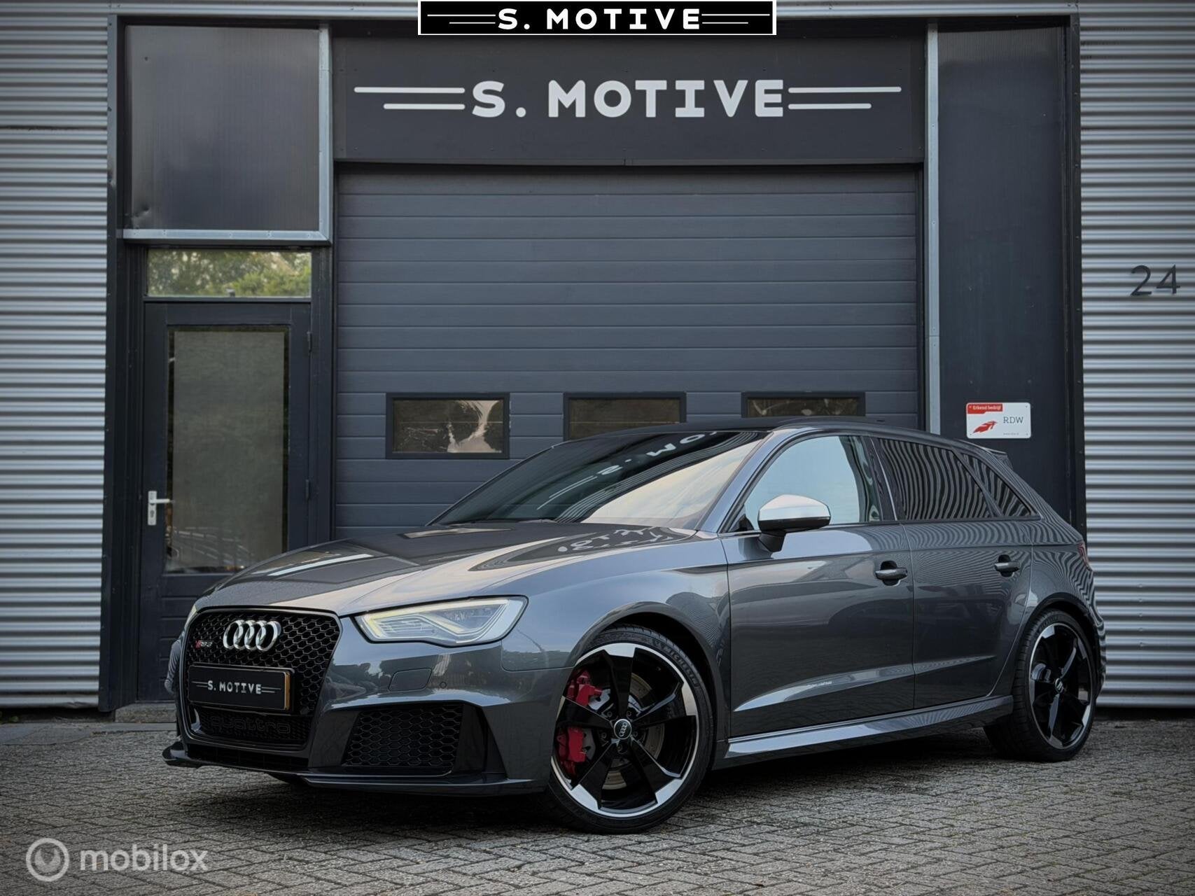 Audi RS3 2.5 TFSI RS3 Quattro, Pano. B&O, RS-Seats, Carbon,, Automaat, Gebruikt, RS3, 367 pk