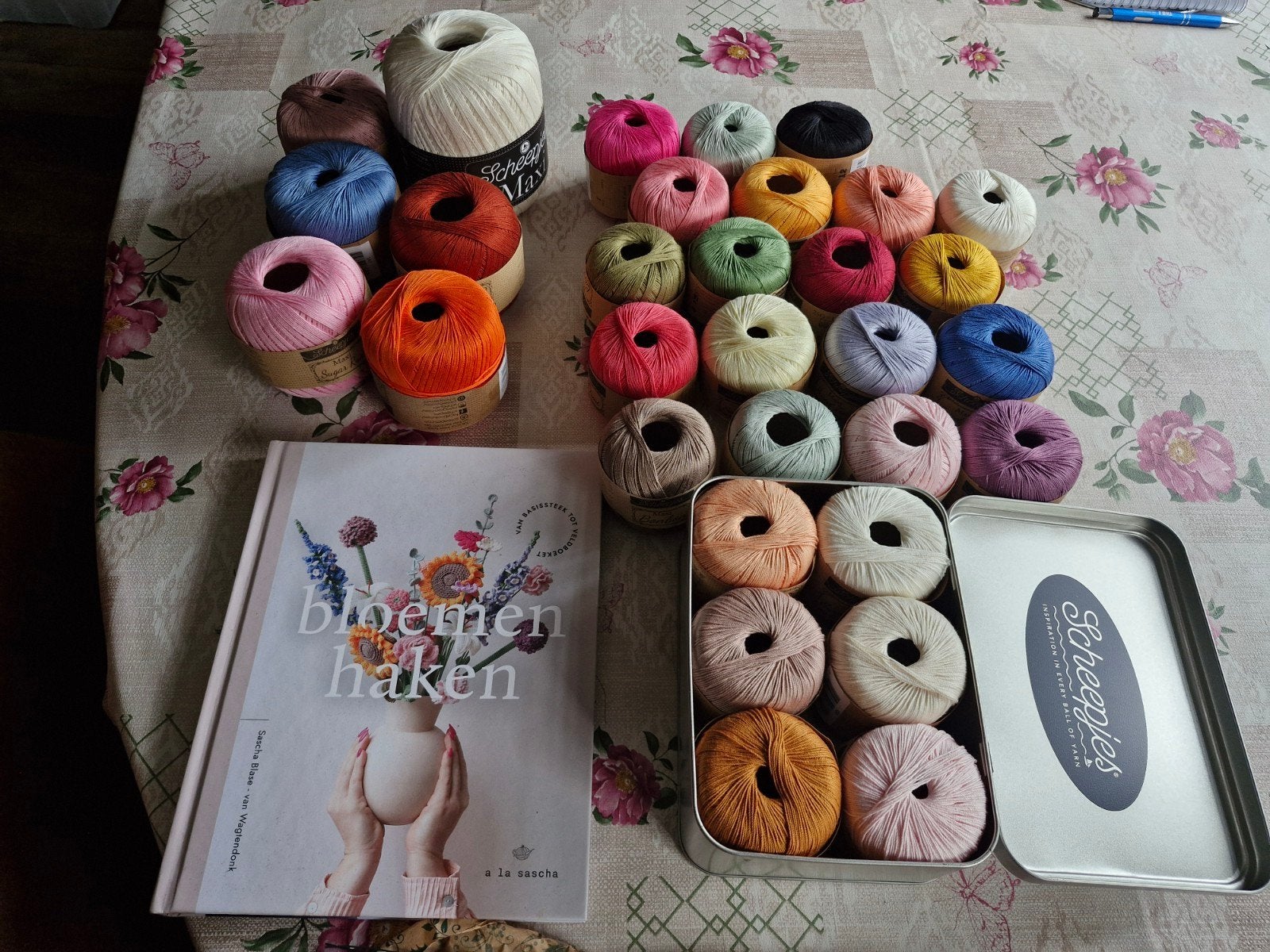 Compleet Haakpakket A la Sascha Bloemen Haken, Hobby en Vrije tijd, Ophalen of Verzenden, Zo goed als nieuw, Haken, Patroon of Boek