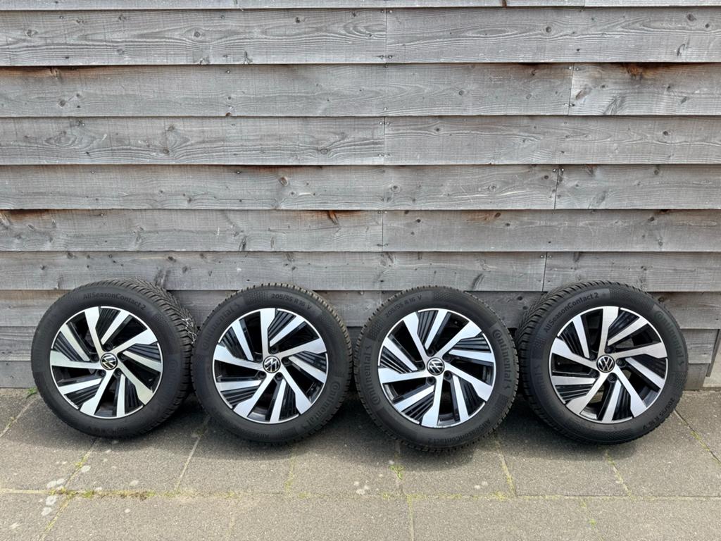 Volkswagen 16 inch velgen met Continental all-season banden, Ophalen, Gebruikt