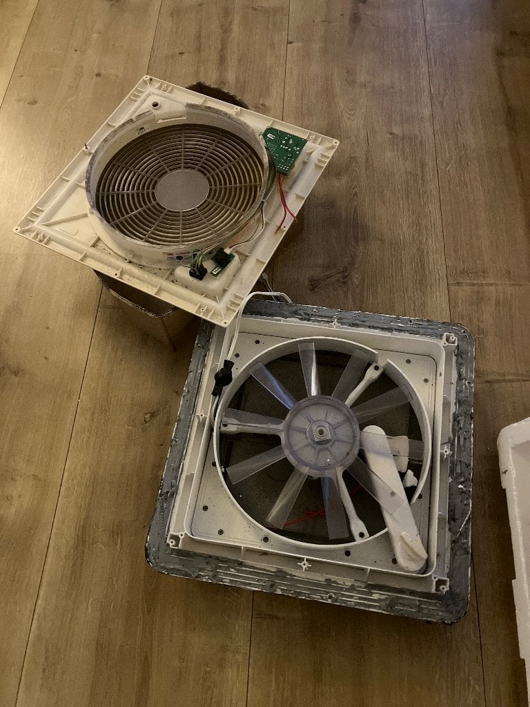 Gratis Dakraam camper : ventilator camper., Ophalen, Gebruikt