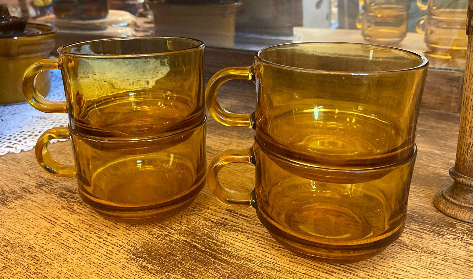Vintage Amberkleurige Glazen Mokken – Italy – Jaren 70, Glas of Glazen, Ophalen of Verzenden, Overige stijlen, Glas