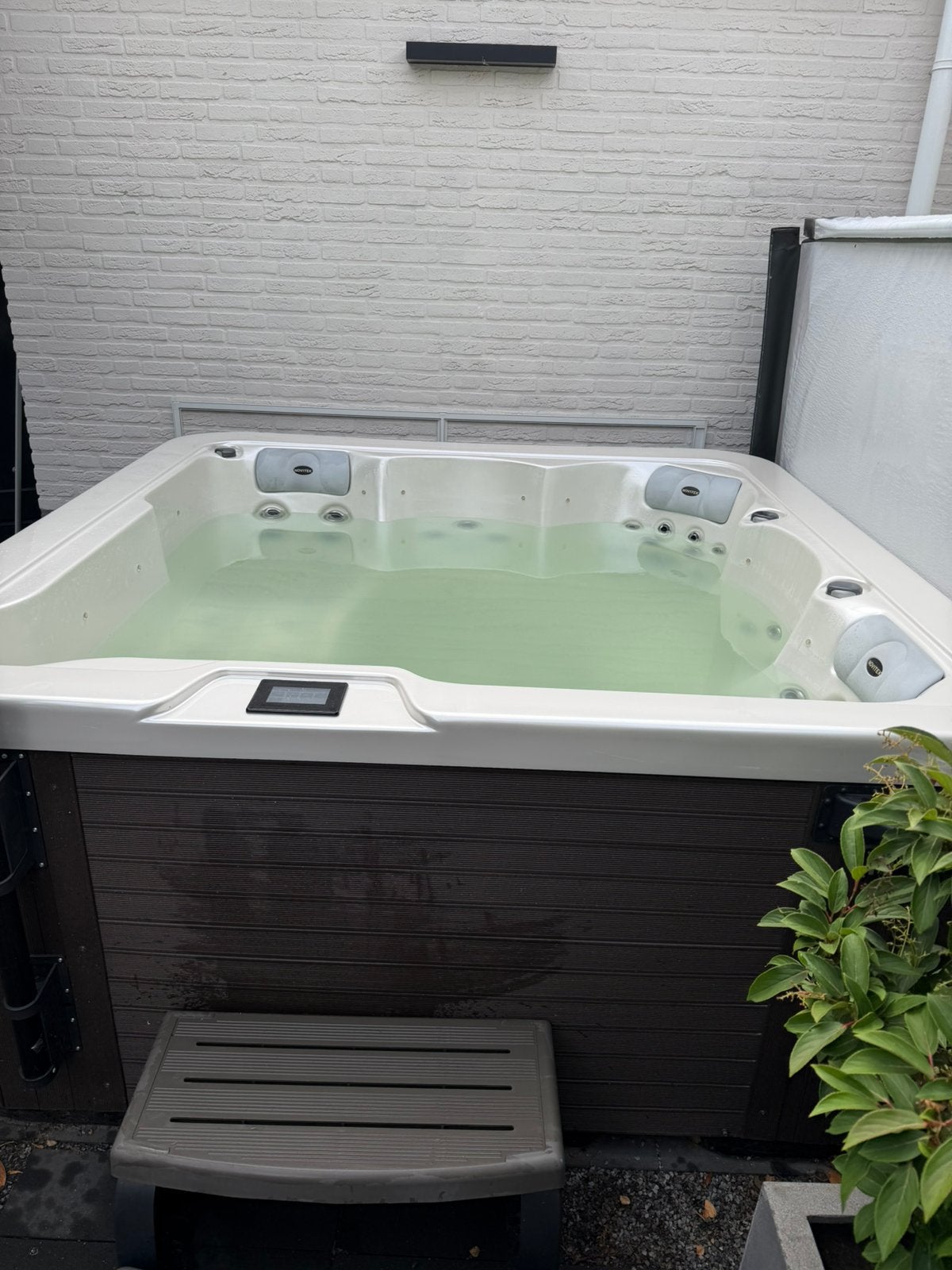 Novitek Select Olos 6 persoons jacuzzi, Tuin en Terras, Bubbelbaden en Hottubs, Ophalen, Zo goed als nieuw, Trap