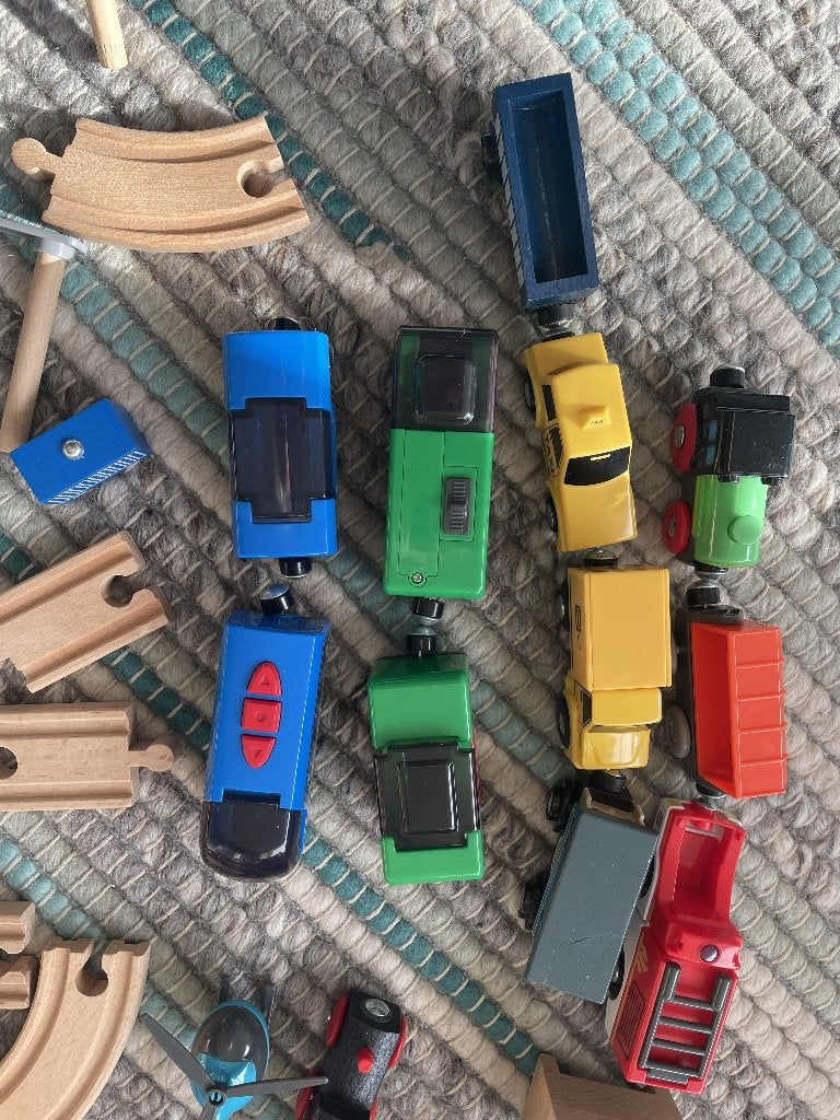 Brio auto's, treinen, rails en bouwonderdelen., Ophalen, Gebruikt