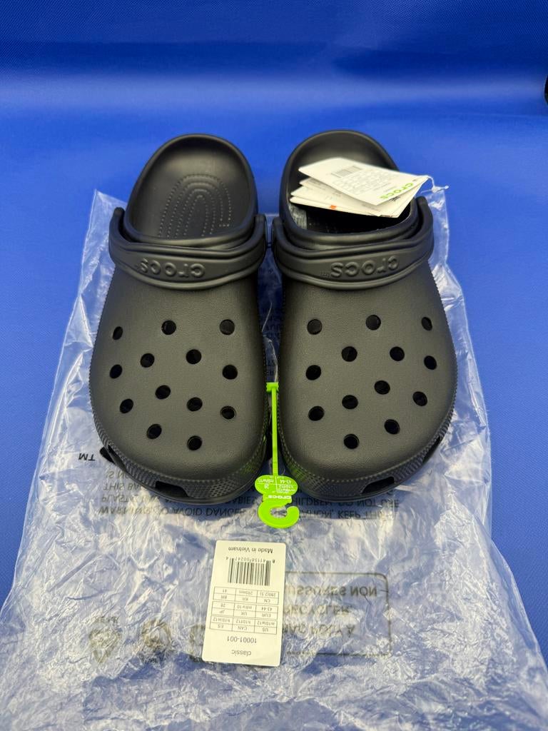 Nieuwe Crocs Classic Zwart - Maat 43/44 - Unisex, Kleding | Heren, Schoenen, Ophalen of Verzenden, Nieuw, Zwart, Klompen
