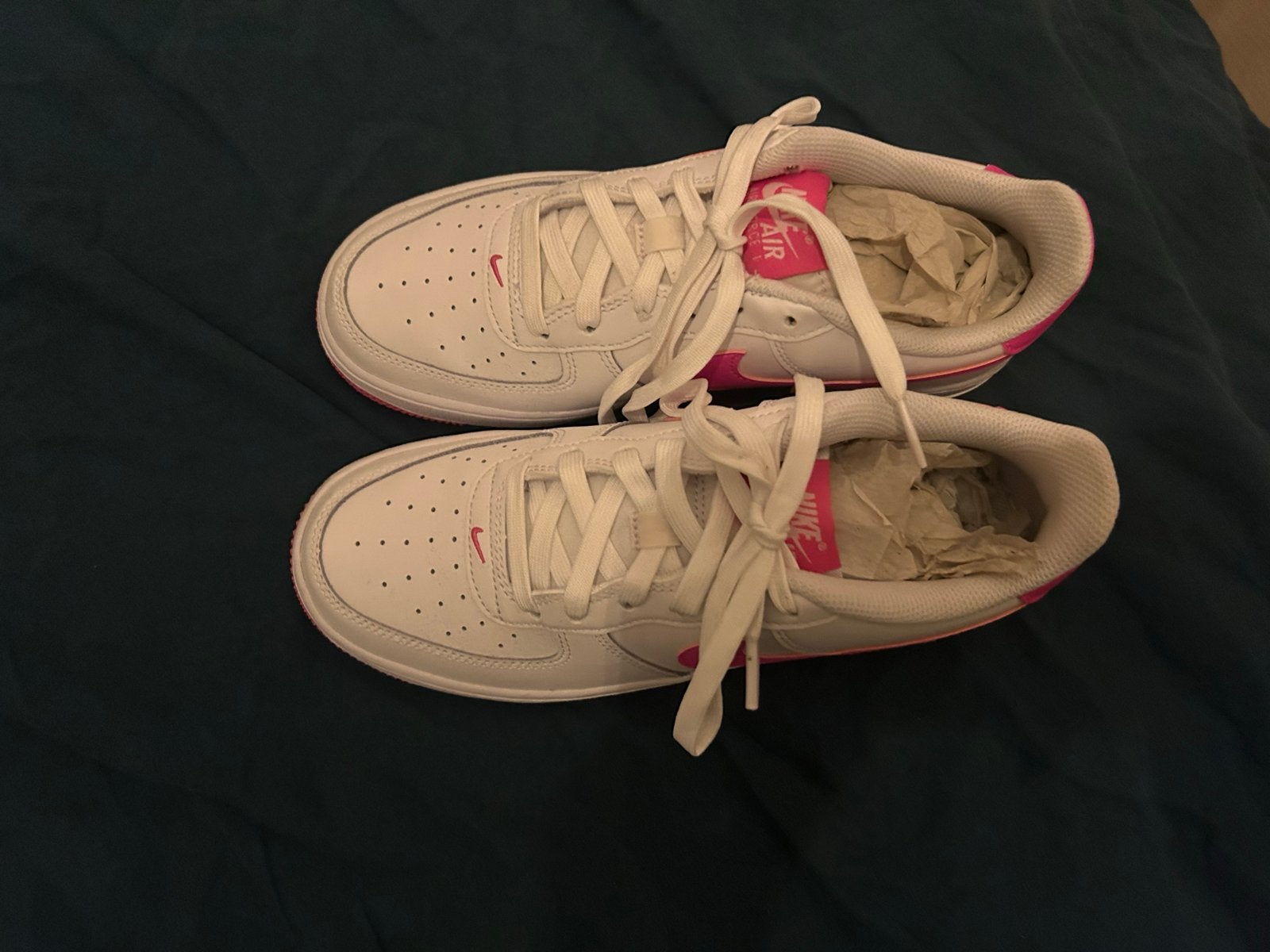 Nike Air Force 1 Low Wit Roze Sneakers maat 38,5, Ophalen, Nieuw, Wit, Sneakers of Gympen