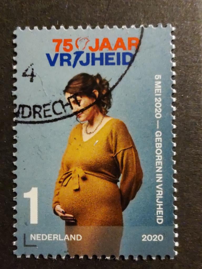 3842 vrouw in verwachting 2020 75 jaar bevrijding, Postzegels en Munten, Postzegels | Nederland, Ophalen of Verzenden