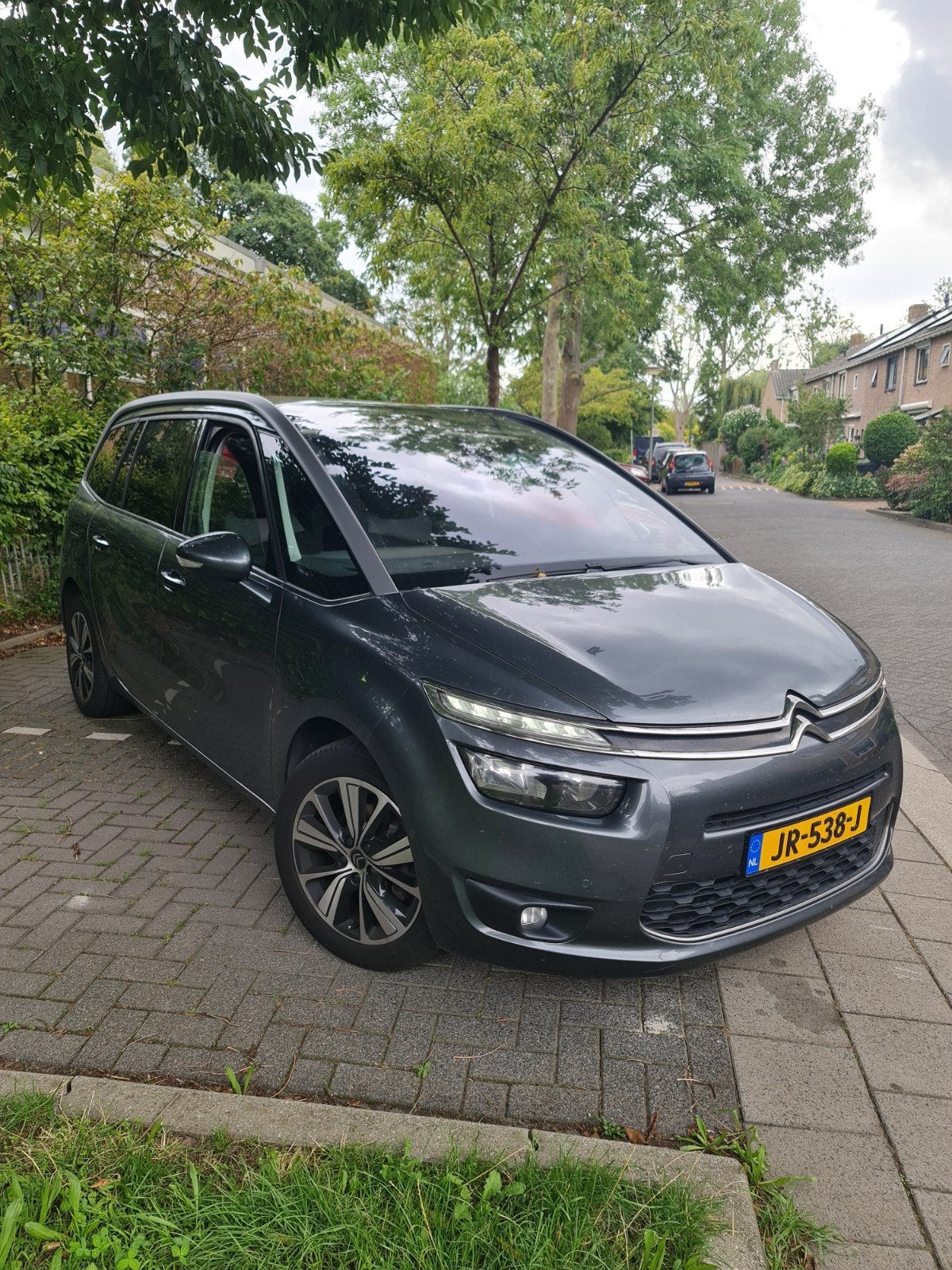Citroën C4 1.6 Bluehdi 120pk S&S 2016 Grijs, Auto's, Voorwielaandrijving, 1340 kg, 4 cilinders, 7 stoelen