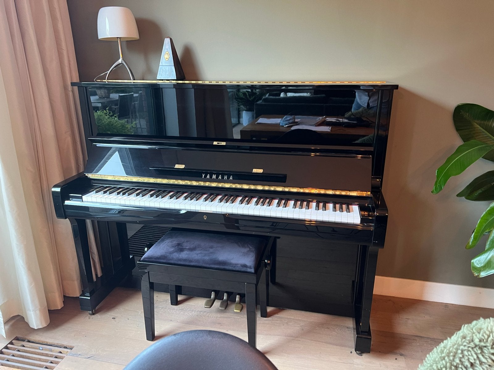 Yamaha U1A Piano - Hoogglans Zwart, Zo goed als nieuw, Muziek en Instrumenten, Ophalen, Zwart, Zo goed als nieuw, Piano