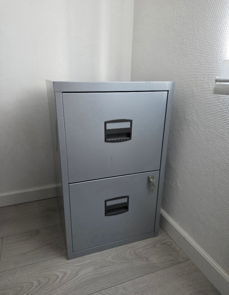 Metalen archiefkast met 2 laden en slot: grijs, Ophalen, Minder dan 50 cm, Gebruikt, Minder dan 100 cm