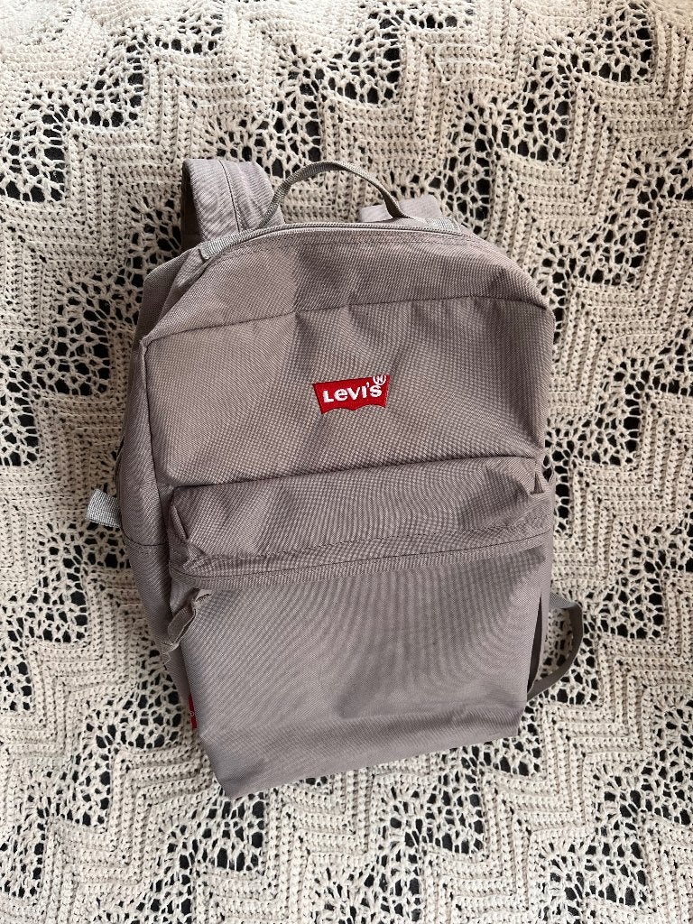 Rugzak backpack unisex sharkskin/grijs, Sieraden, Tassen en Uiterlijk, Tassen | Rugtassen, Overige merken, Gebruikt, 25 tot 40 cm