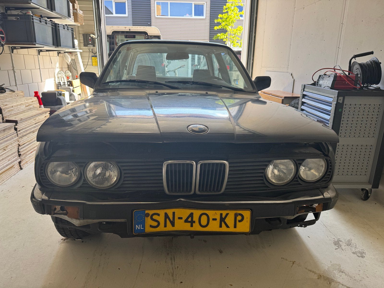 BMW 3-Serie 2.0 I 320 AUT K6 1987 Zwart, Auto's, Zwart, Origineel Nederlands, 1200 kg, Grijs