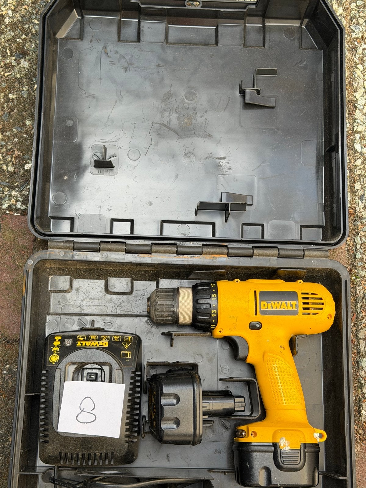 DeWalt Schroefmachine met oplader en koffer, Ophalen, Gebruikt, Variabele snelheid, Boor- en Schroefmachine
