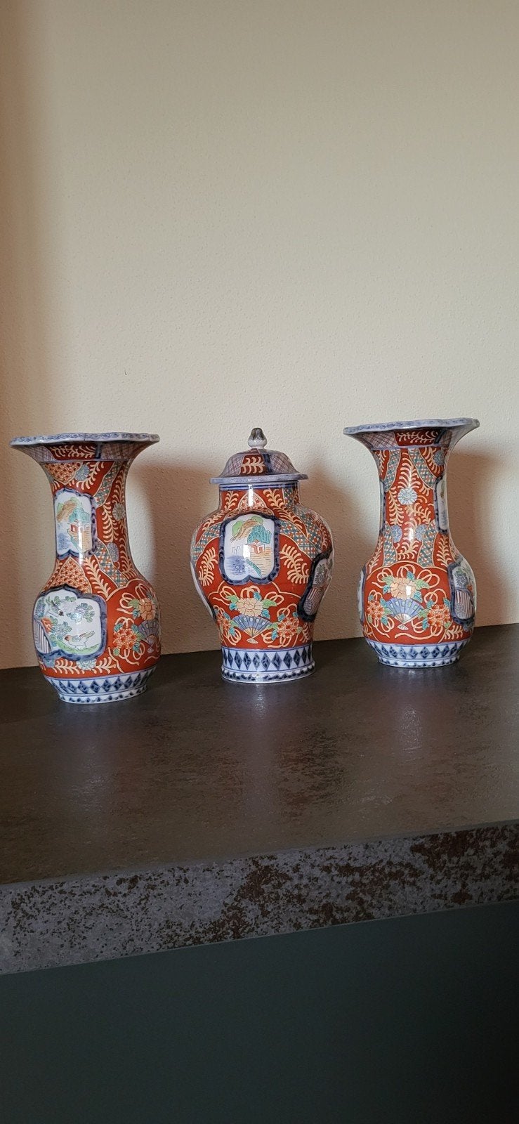 Set van 2 antieke vazen en 1 pot van P. Regout & Co Maastric, Ophalen