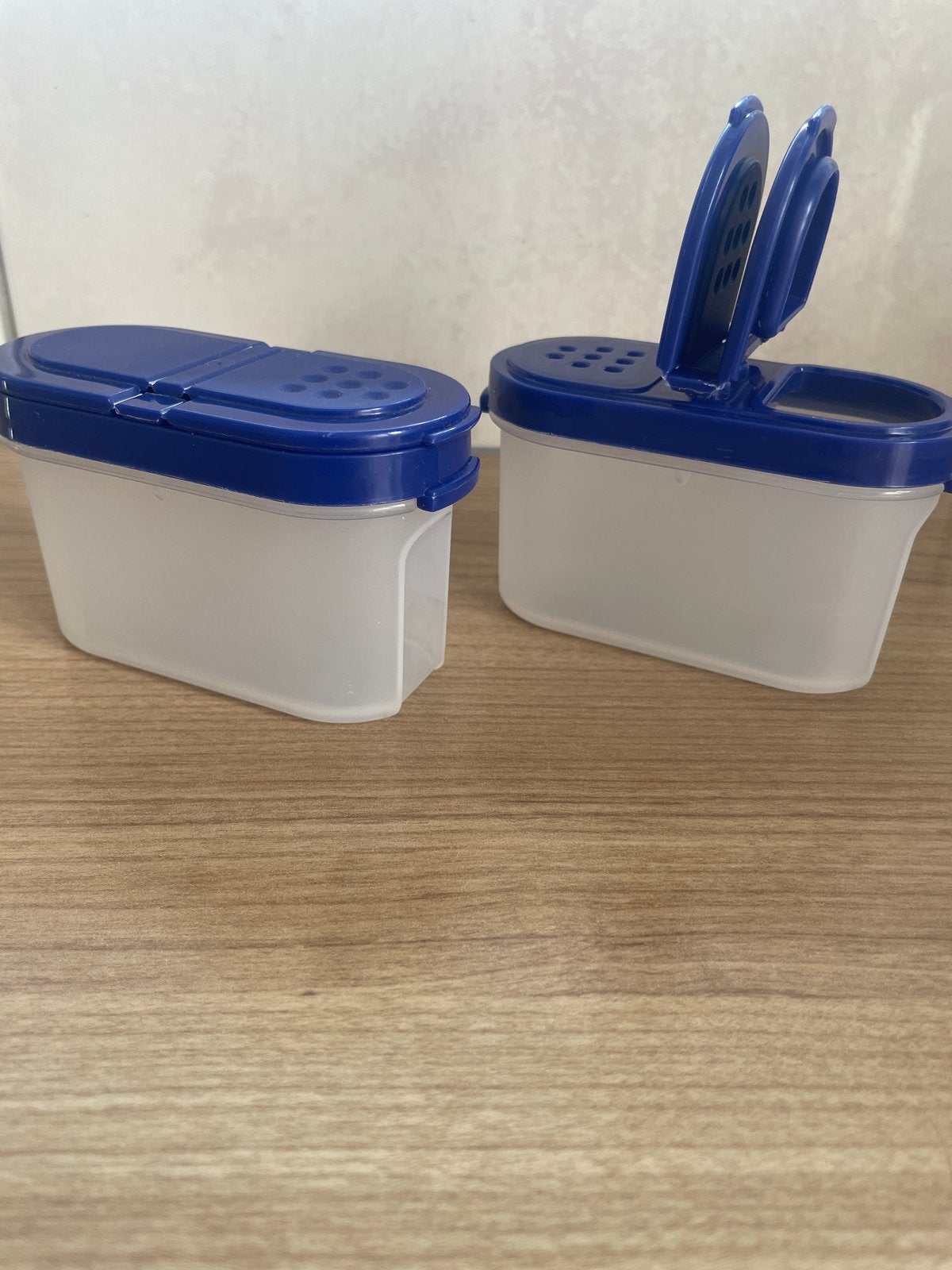 Tupperware Kruidenstrooiers - Set van 2 ovaaltjes, Ophalen, BPA-vrij, Gebruikt, Bewaardoos