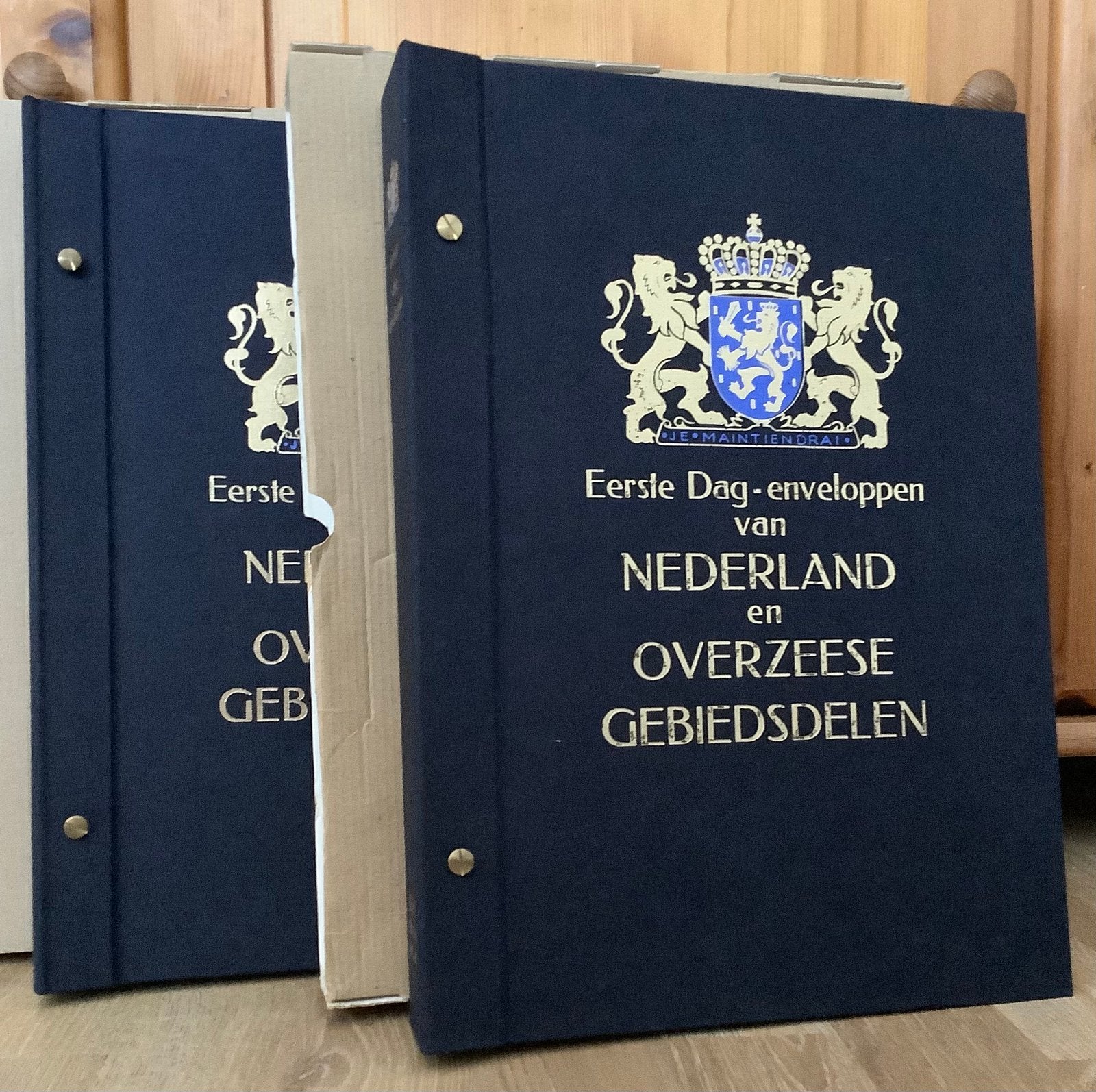 Davo FDC album Nederland en OGD (2 stuks), Ophalen of Verzenden, Nederland