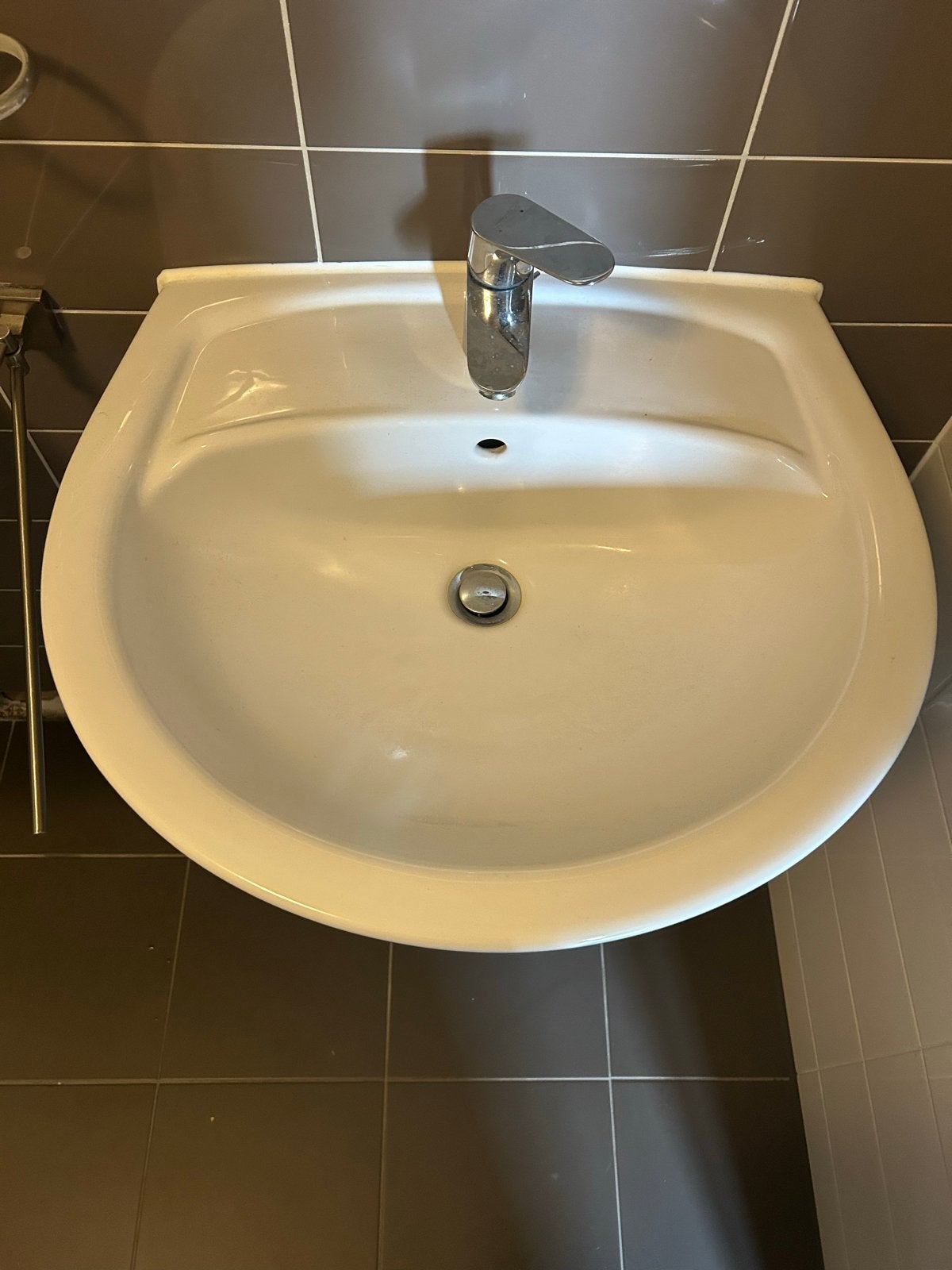 Twee Villeroy & Boch wasbakken met kranen, Ophalen, Gebruikt, Wastafel