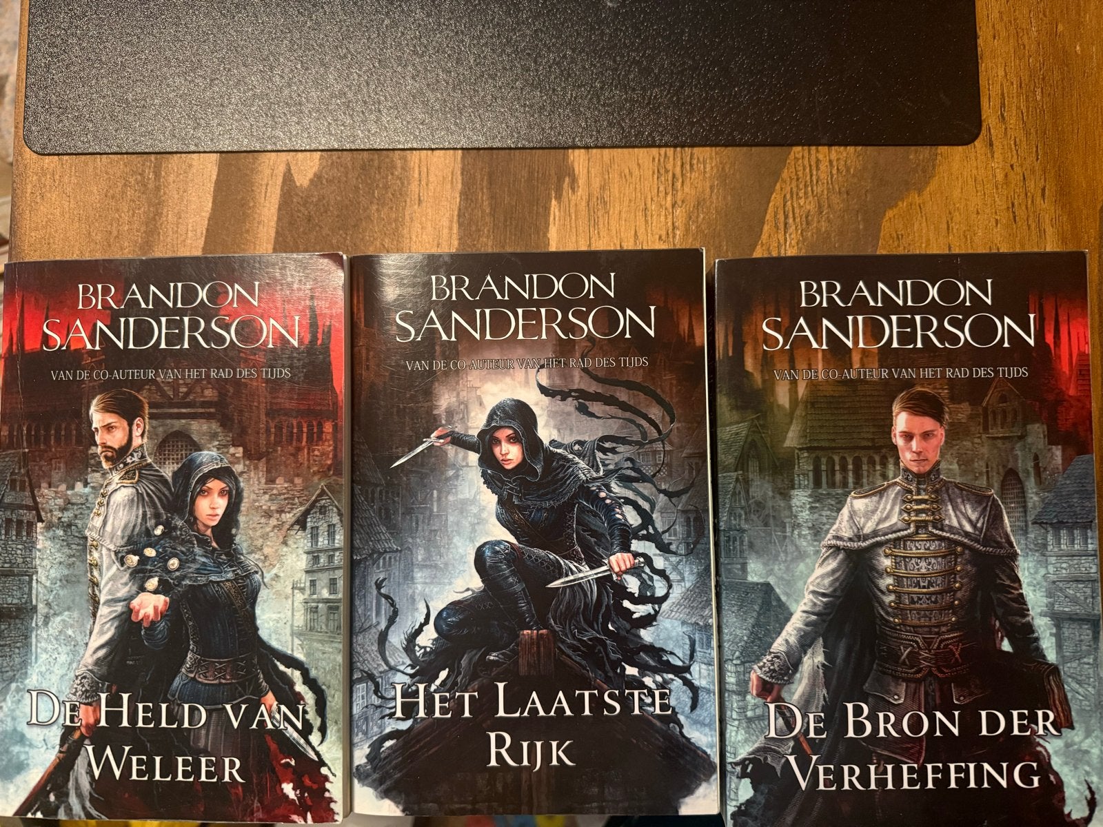 Mistborn Trilogie - Brandon Sanderson (3 boeken), Ophalen of Verzenden, Gelezen