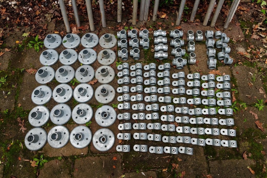 Kee Klamp koppelstukken en buizen, Ophalen, Aluminium, 20 tot 40 mm, Zo goed als nieuw