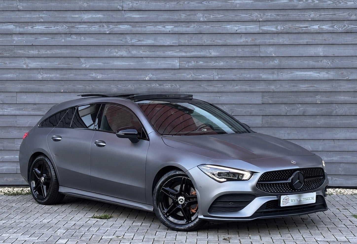 Mercedes-Benz CLA-klasse Shooting Brake 200 AMG PANO NAP BTW, Auto's, 730 kg, Gebruikt, Euro 6, 4 cilinders