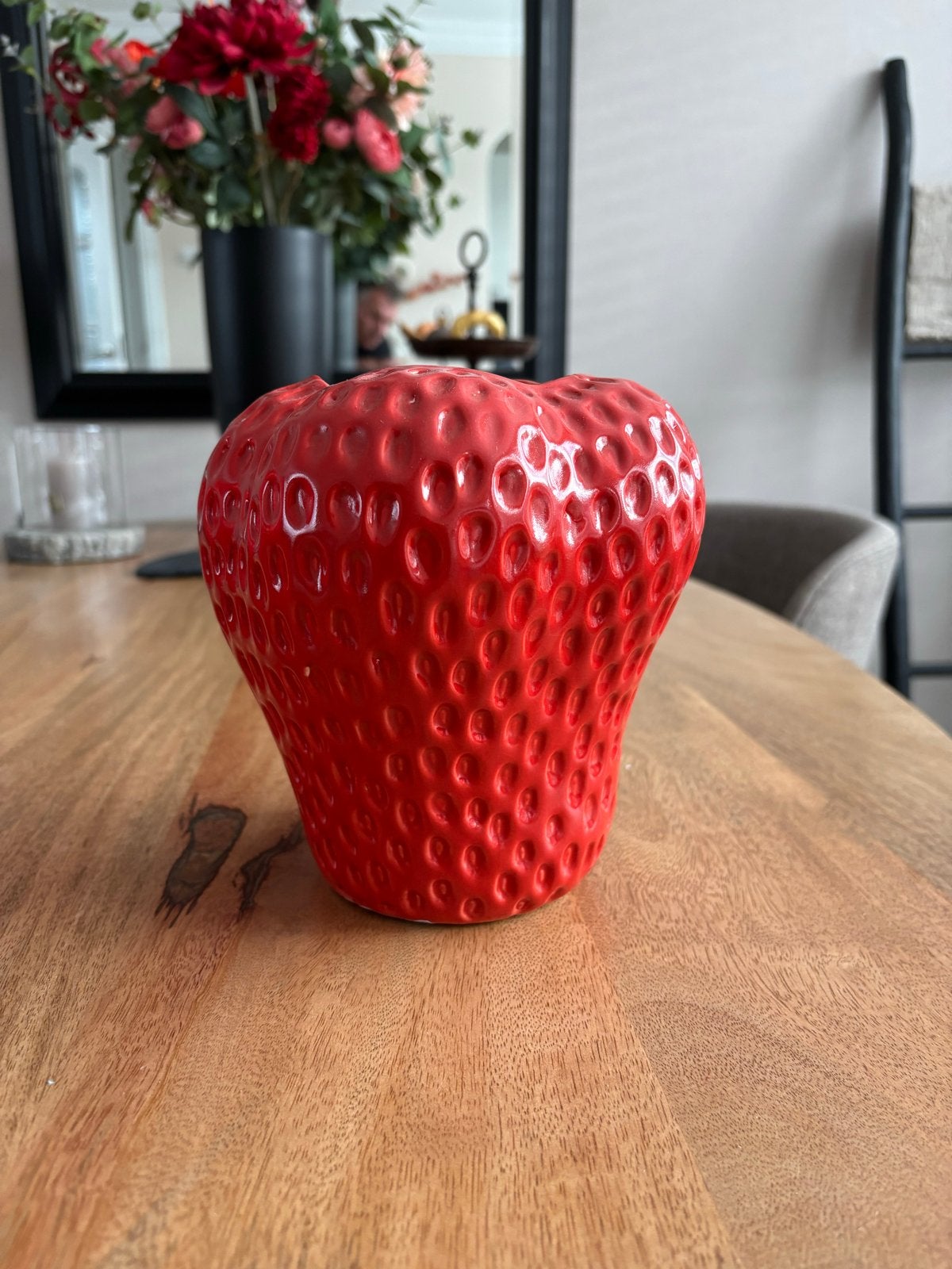 Aardbeien vaas / bloempot, Ophalen of Verzenden, Zo goed als nieuw, Geschikt voor droogbloemen, Steen/keramiek