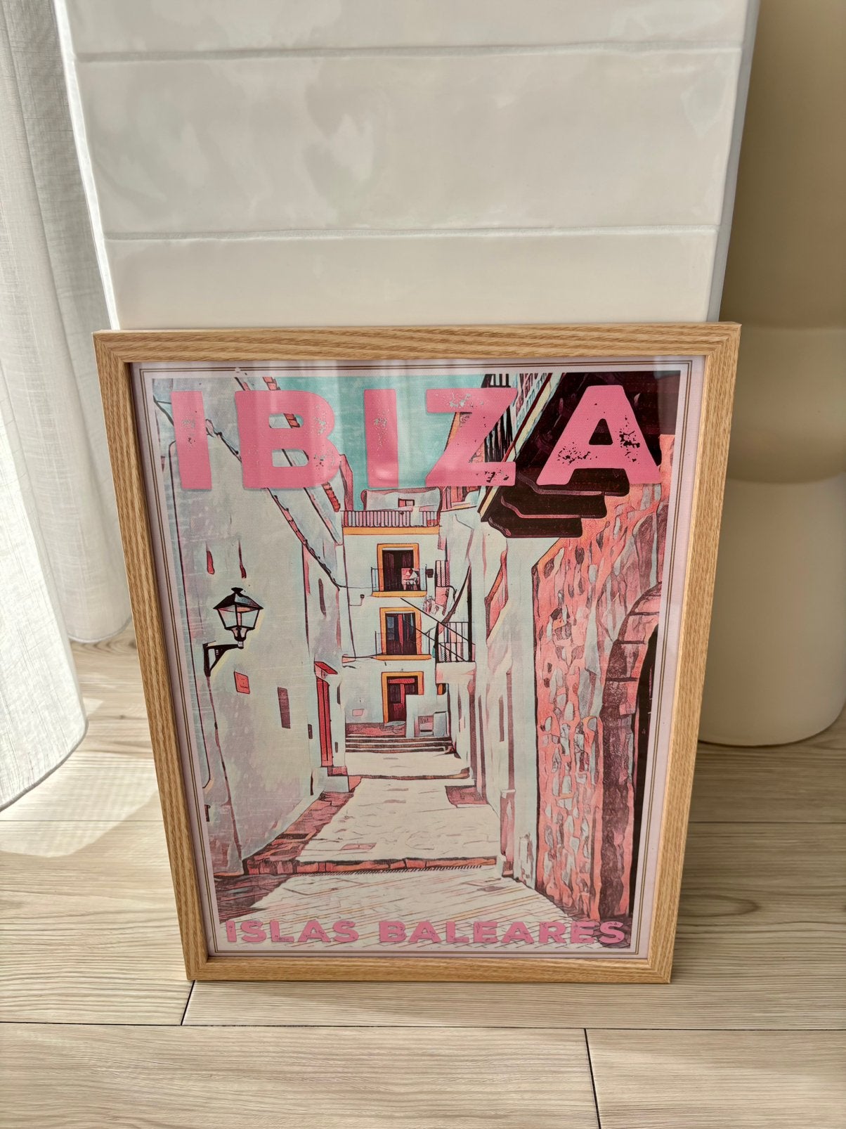 Lijst met Ibiza afbeelding 32x42cm, Ophalen of Verzenden, Zo goed als nieuw, Minder dan 50 cm, Schilderij