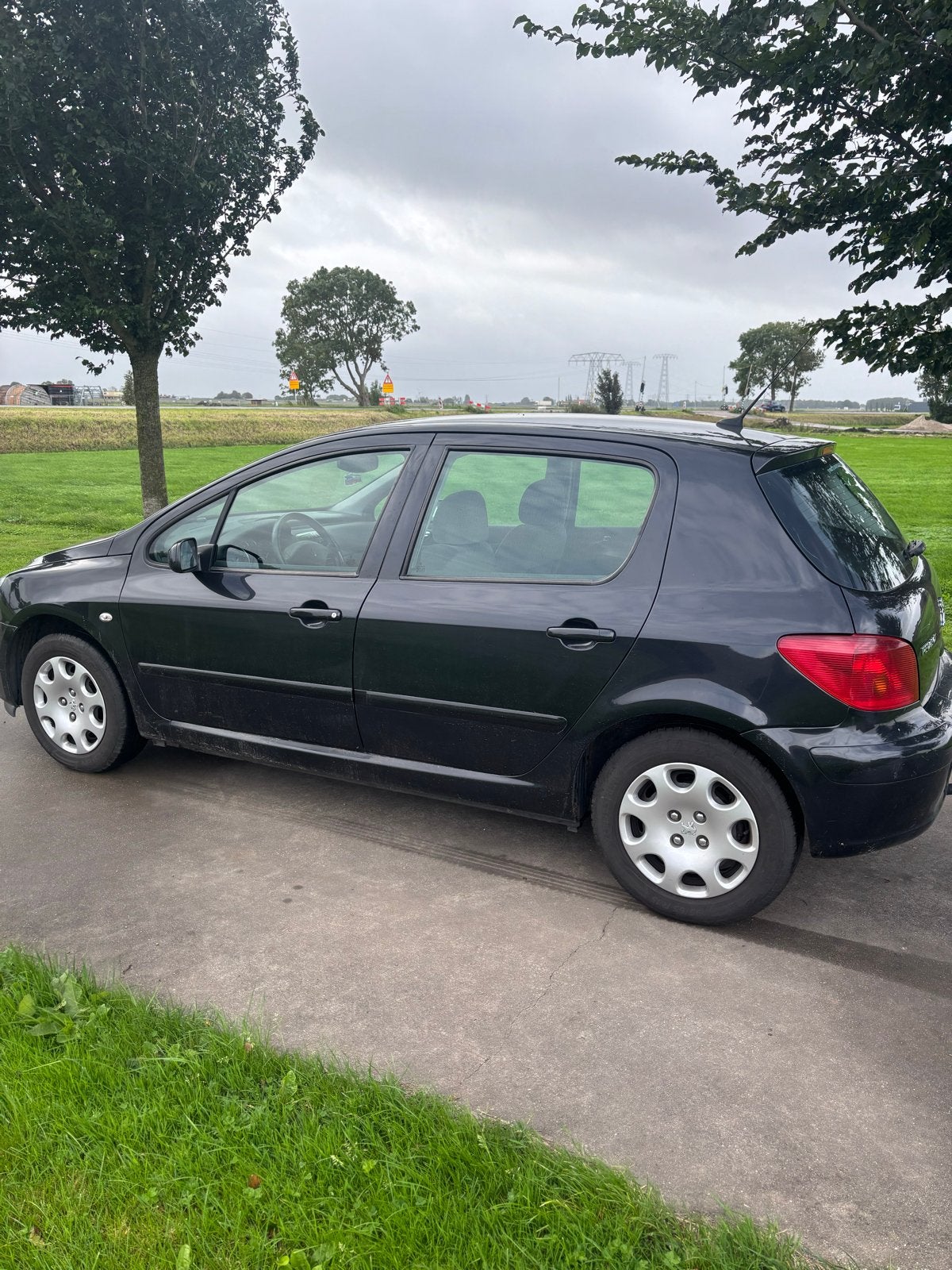 Peugeot 307 1.6 16V 5DR 2005 Zwart, Auto's, Voorwielaandrijving, 4 cilinders, 635 kg, Zwart