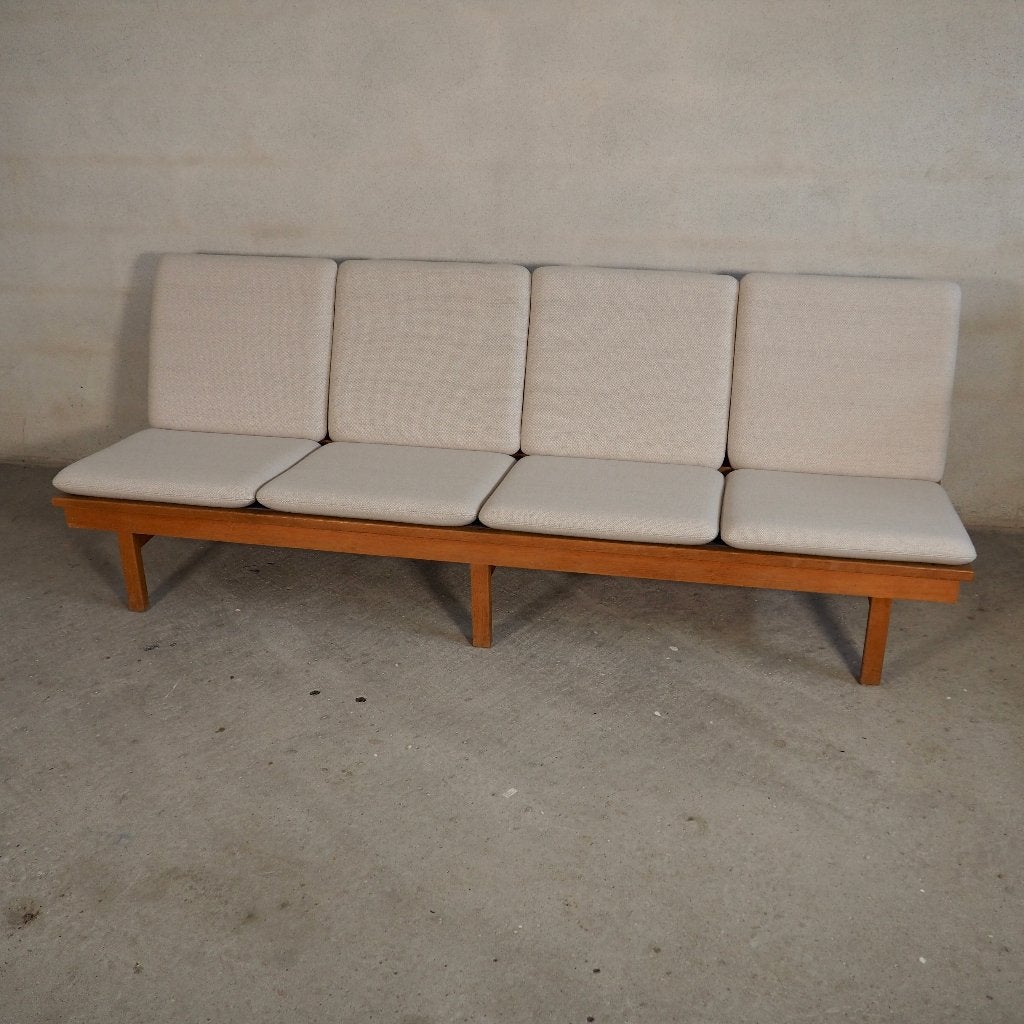 Børge Mogensen Model 2219 4-pers. Bank/sofa, Hout, Ophalen of Verzenden, Zo goed als nieuw, Vintage deens design