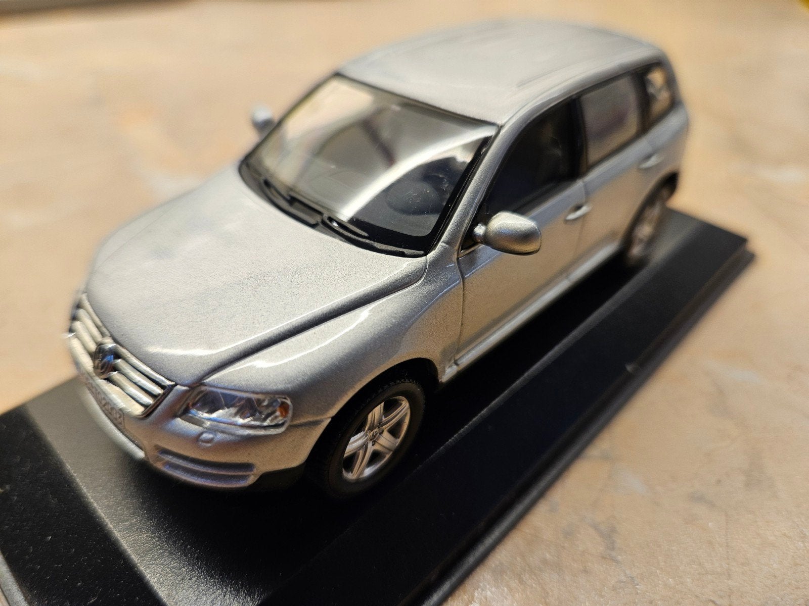 Minichamps Volkswagen Touareg V10 TDI 2003 1:43, Ophalen of Verzenden, Nieuw, Auto, MiniChamps
