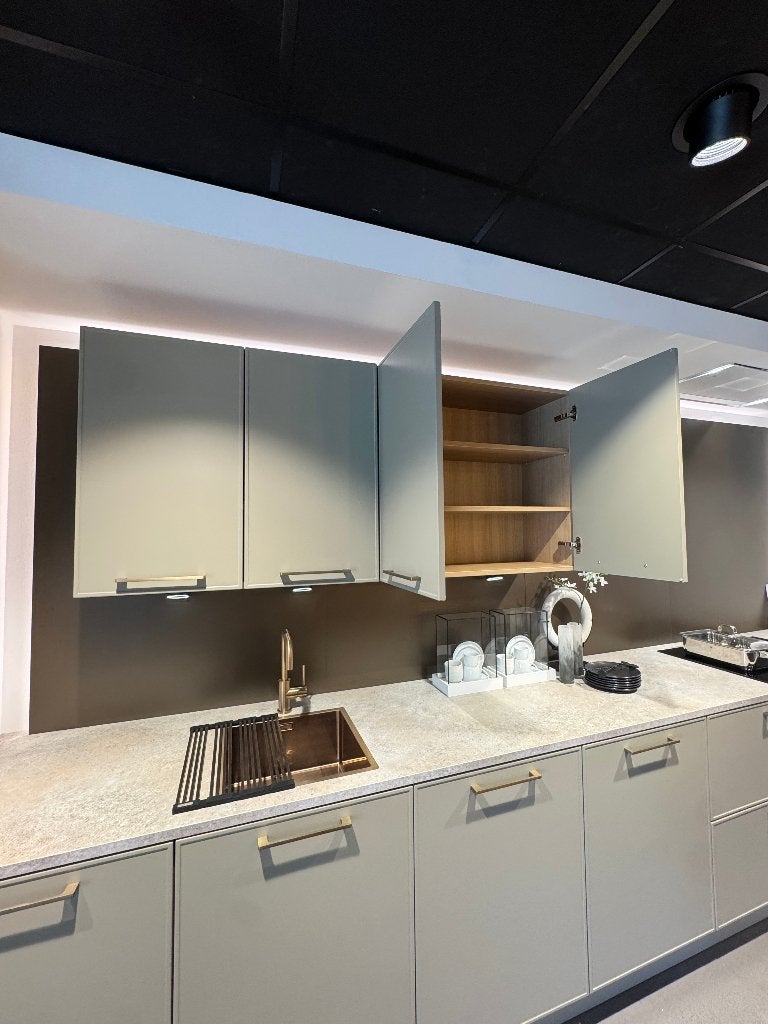 Showroomkeuken, Huis en Inrichting, Ophalen, Overige kleuren, Enkelwandige keuken, Zo goed als nieuw