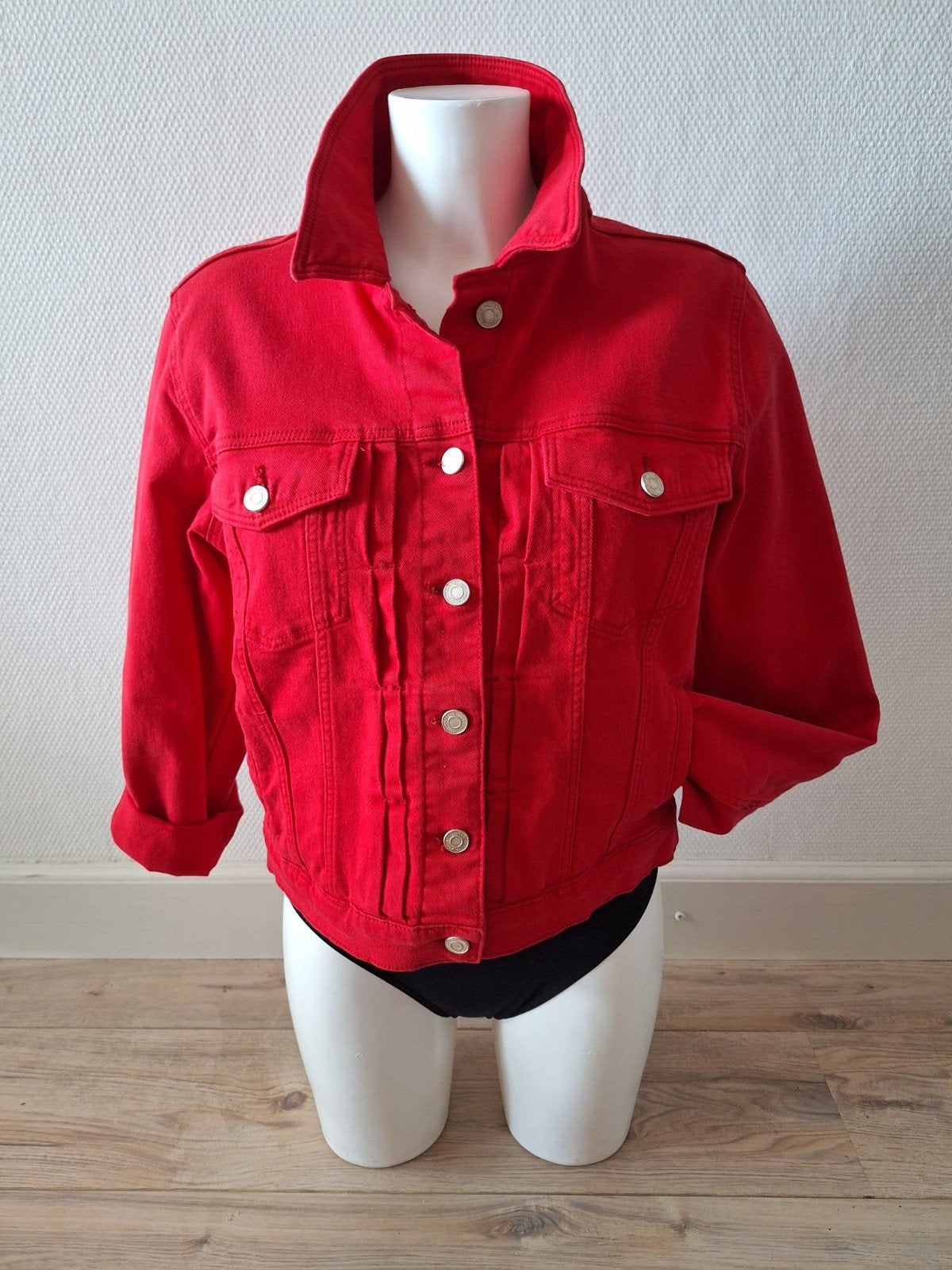 Rood spijkerjasje maat 38, Kleding | Dames, Maat 38/40 (M), Ophalen of Verzenden, Zo goed als nieuw, Jasje