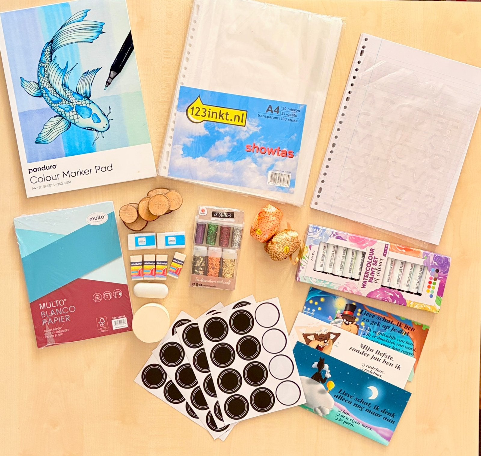 Bundel pakket knutsel, glitter, papier, insteekhoezen, Ophalen of Verzenden, Zo goed als nieuw