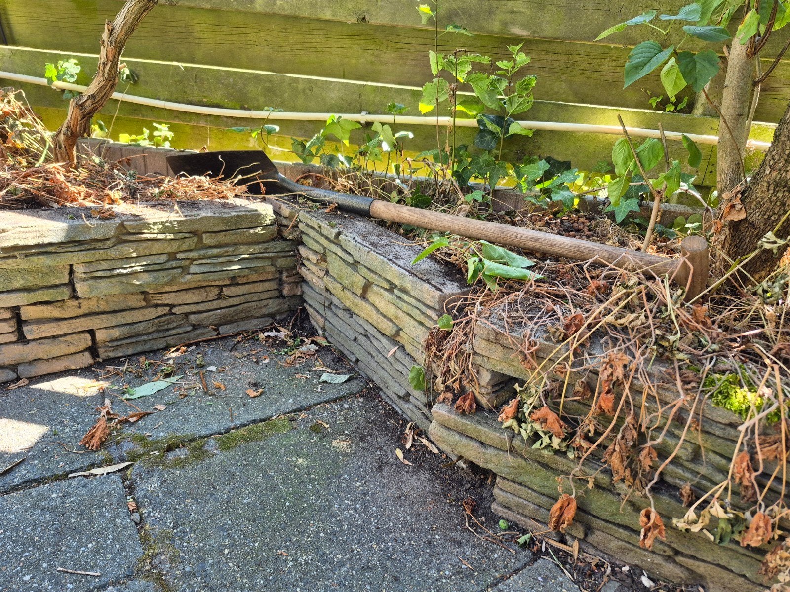 Z-vormige stapelblokken met flagstone-look voor borders., Ophalen, Gebruikt, Minder dan 25 cm, Border