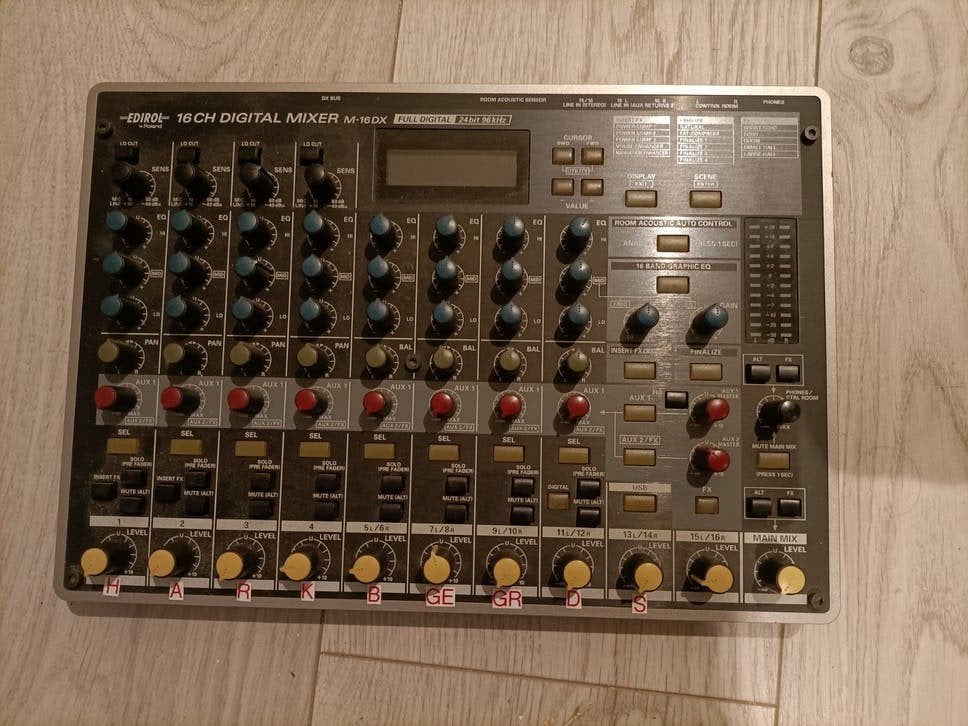 Edirol M-16DX Digitale Mixer - 16 kanalen, Ophalen of Verzenden, Gebruikt, 10 tot 20 kanalen, Microfooningang