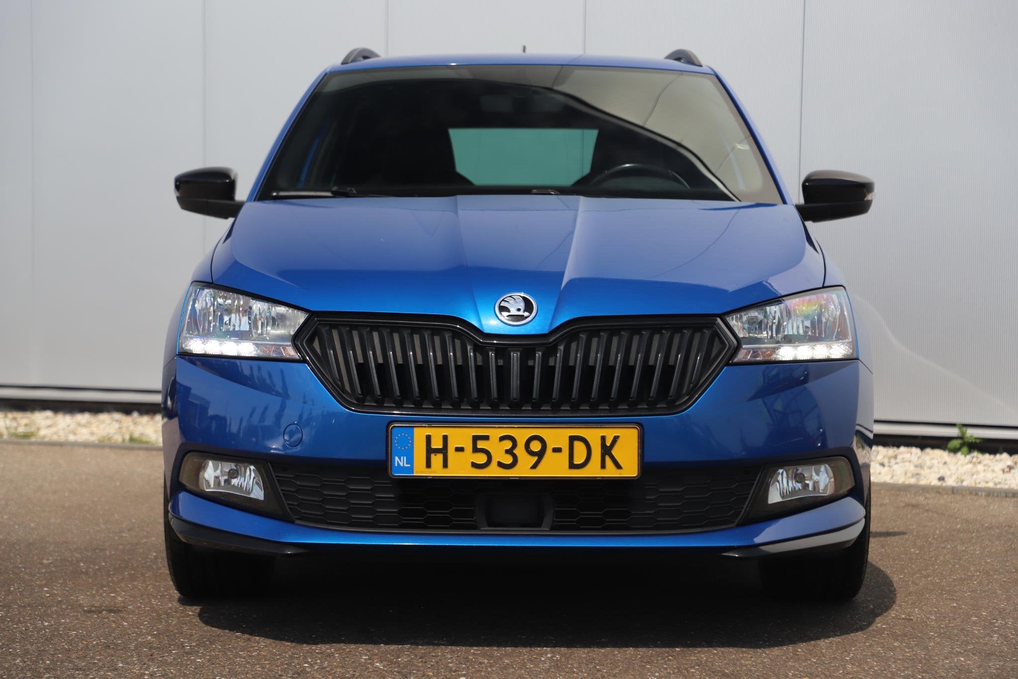 Skoda Fabia Combi 1.0 TSI Monte Carlo 95PK Trekhaak 16 inch, Voorwielaandrijving, Stof, Gebruikt, Blauw