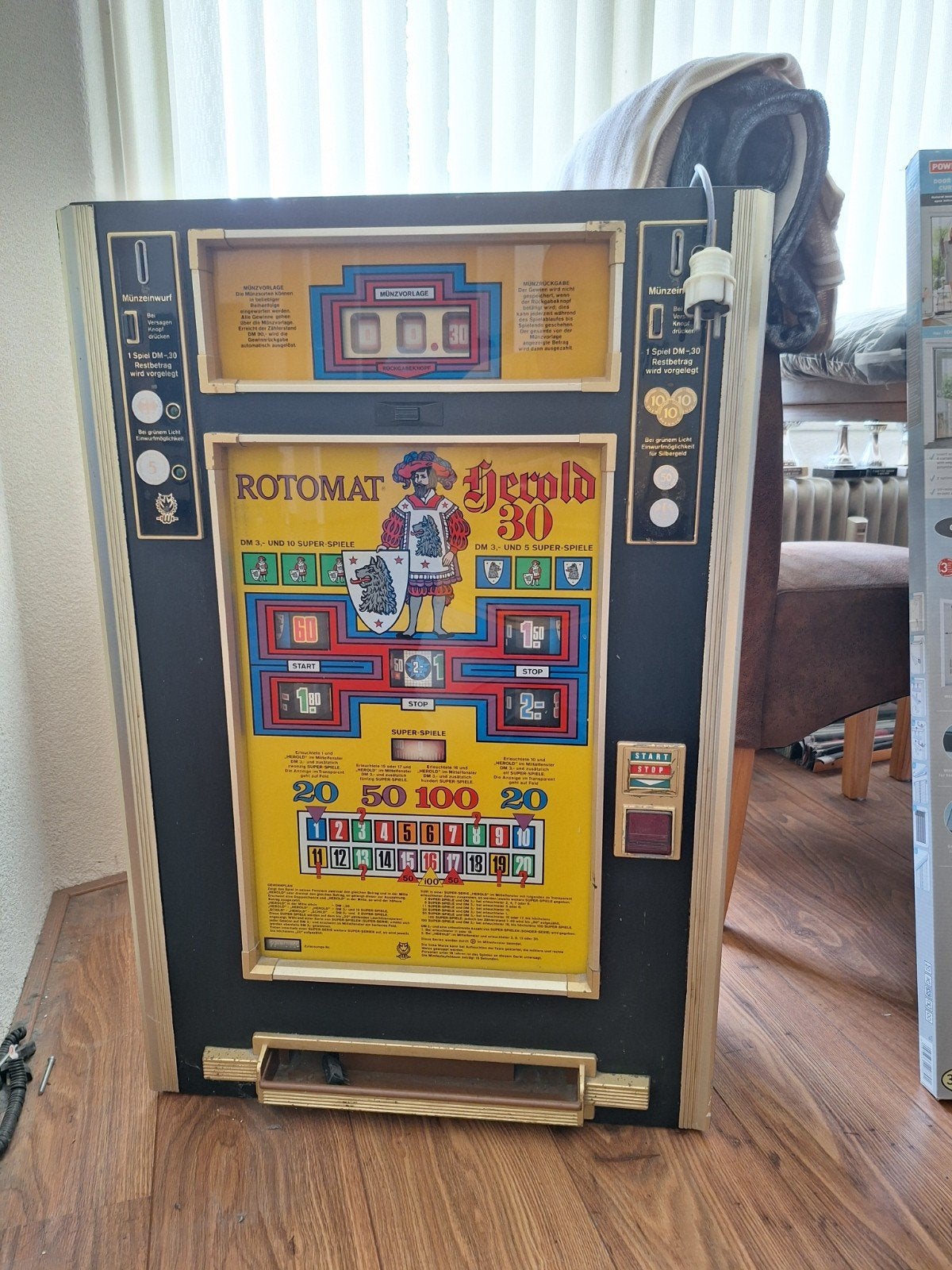 Vintage Rotomat Herold 30 gokautomaat, Ophalen